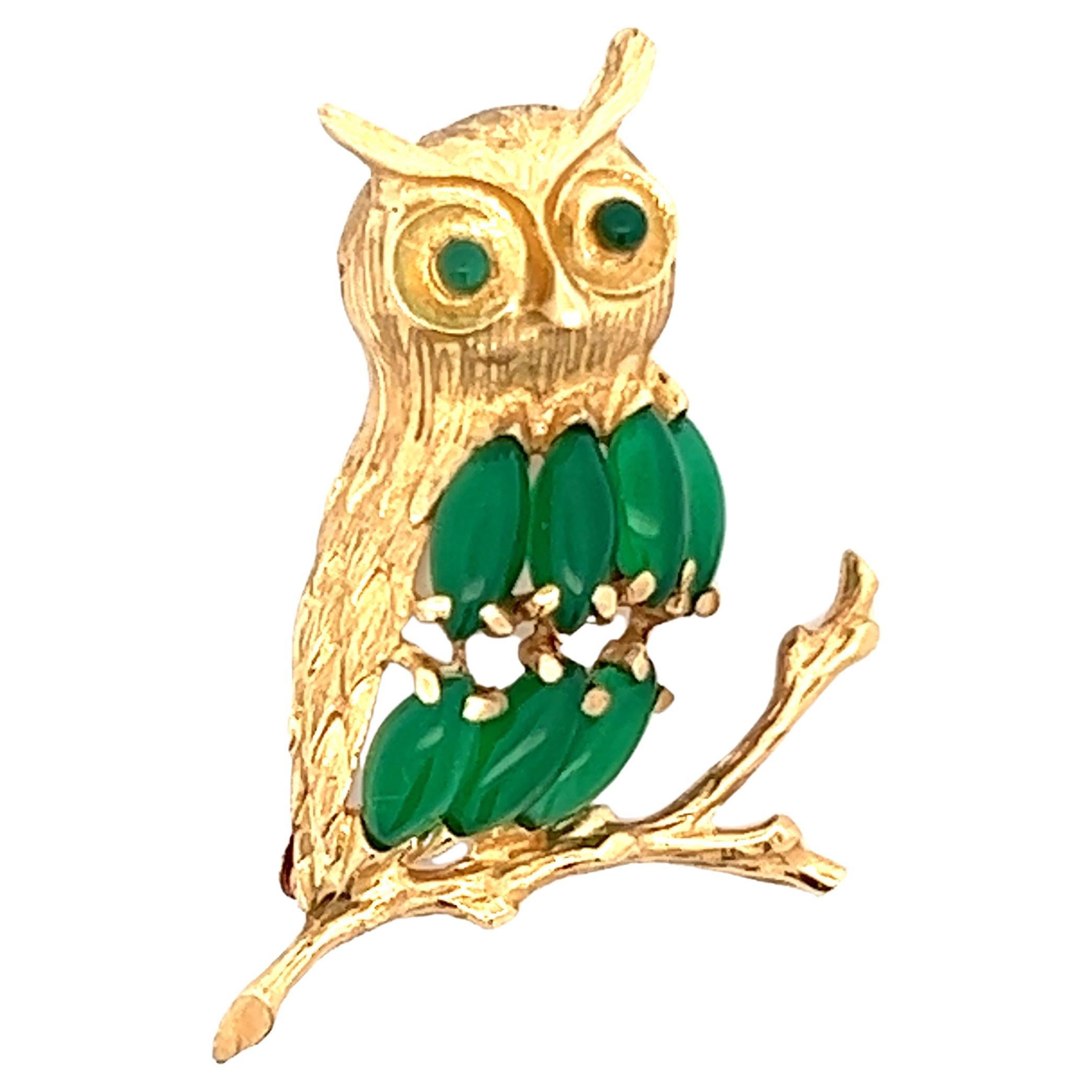 14K Yellow Gold Owl Pin with Chalcedony Body and Eyes  For Sale