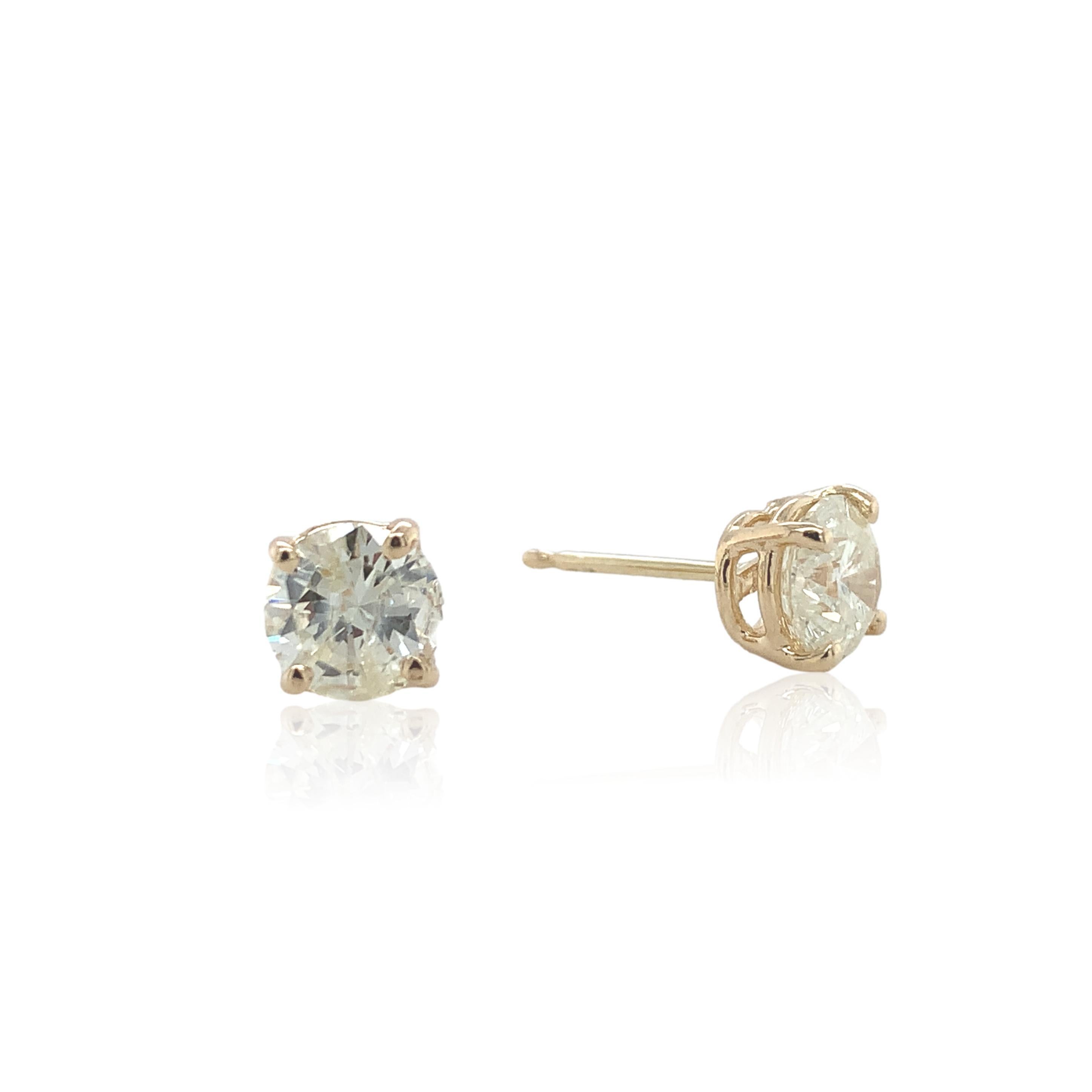 Moderne Paire de clous d'oreilles en or jaune 14 carats avec diamants de 1,5 carat au total en vente