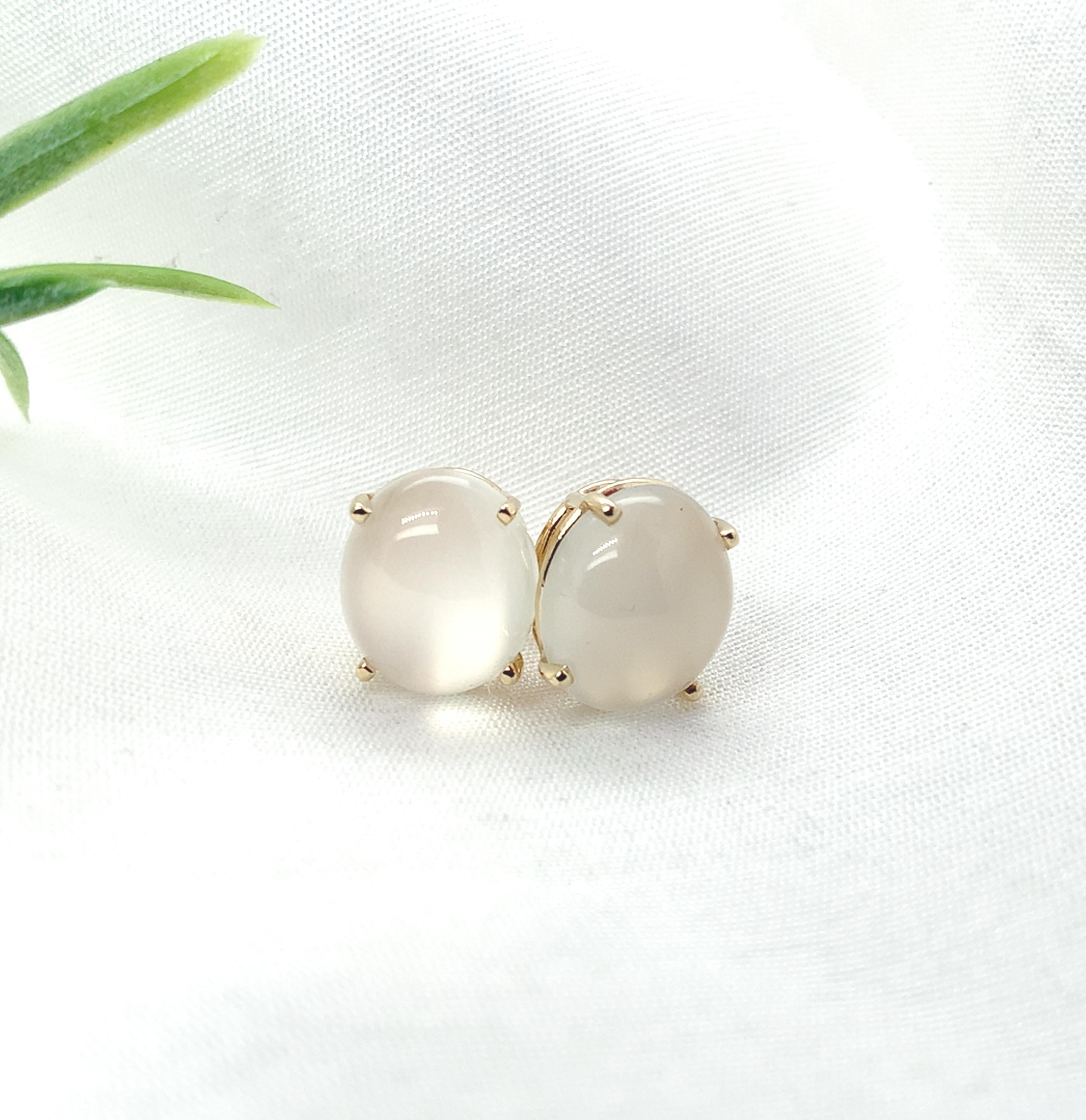 Women's or Men's 14K Yellow Gold Pair of Large 13 carat tw Moonstone Stud Earrings For Sale
