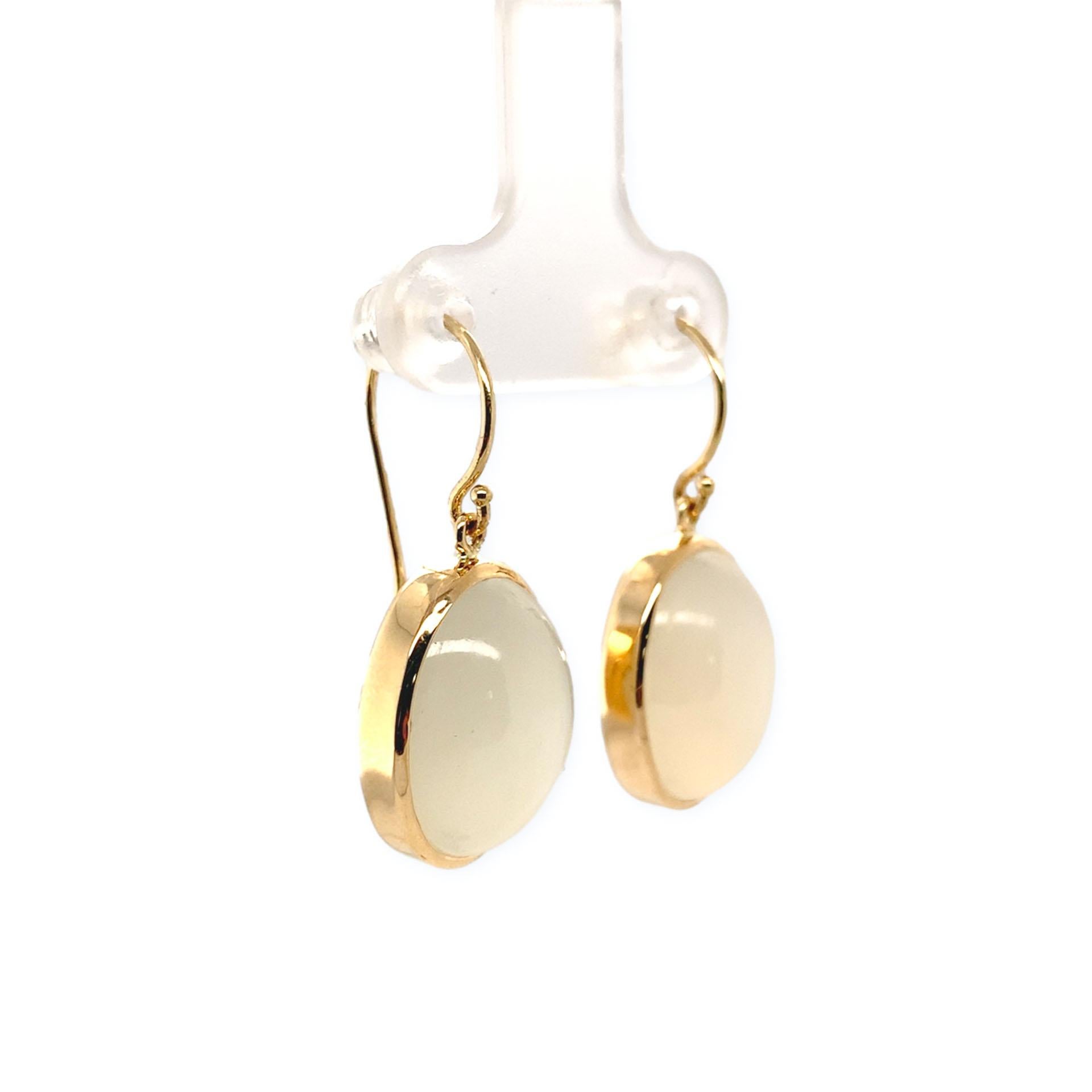 Taglio ovale Coppia di orecchini a goccia in oro giallo 14K con pietra di luna grande 22 carati tw in vendita