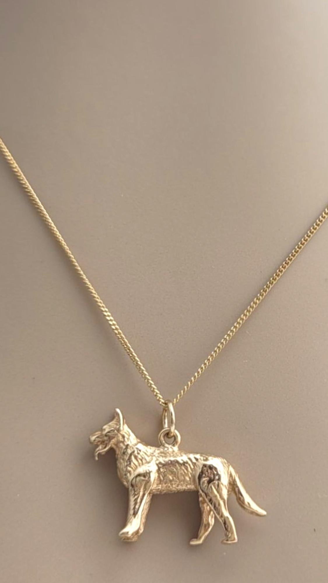 14K Yellow Gold Panting German Shepard Dog Charm #21068 For Sale 3
