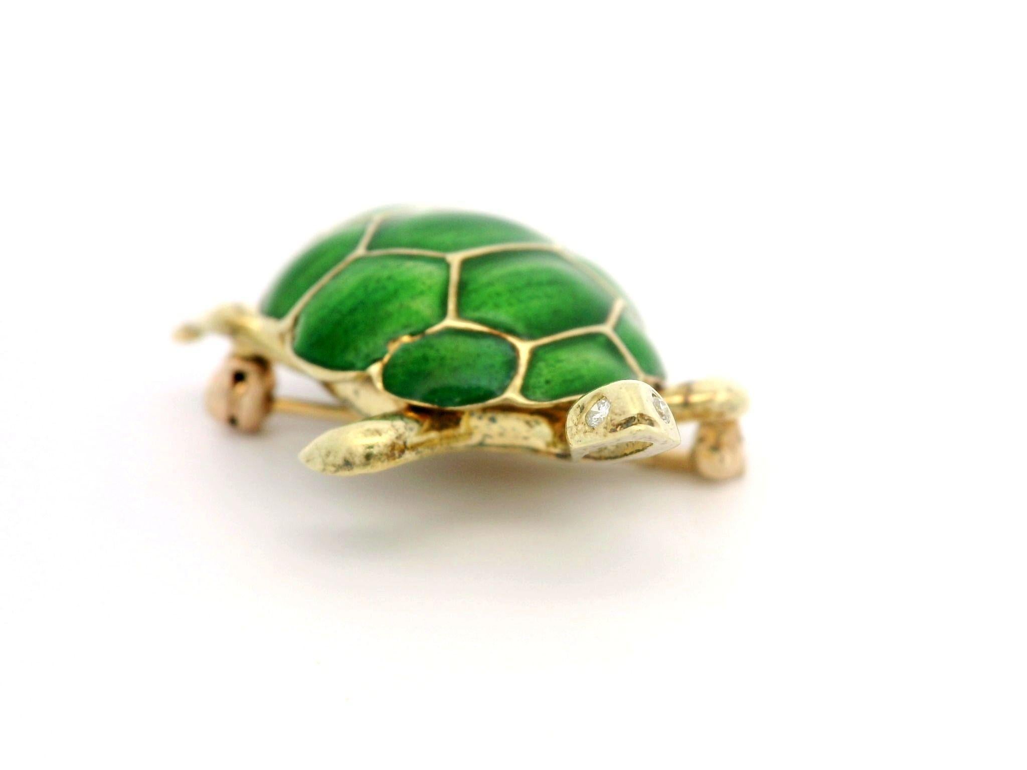 14k Yellow Gold Pave Diamond Eyes Green Enamel Work Detailed Turtle Pin Brooch In Excellent Condition In Montclair, NJ
