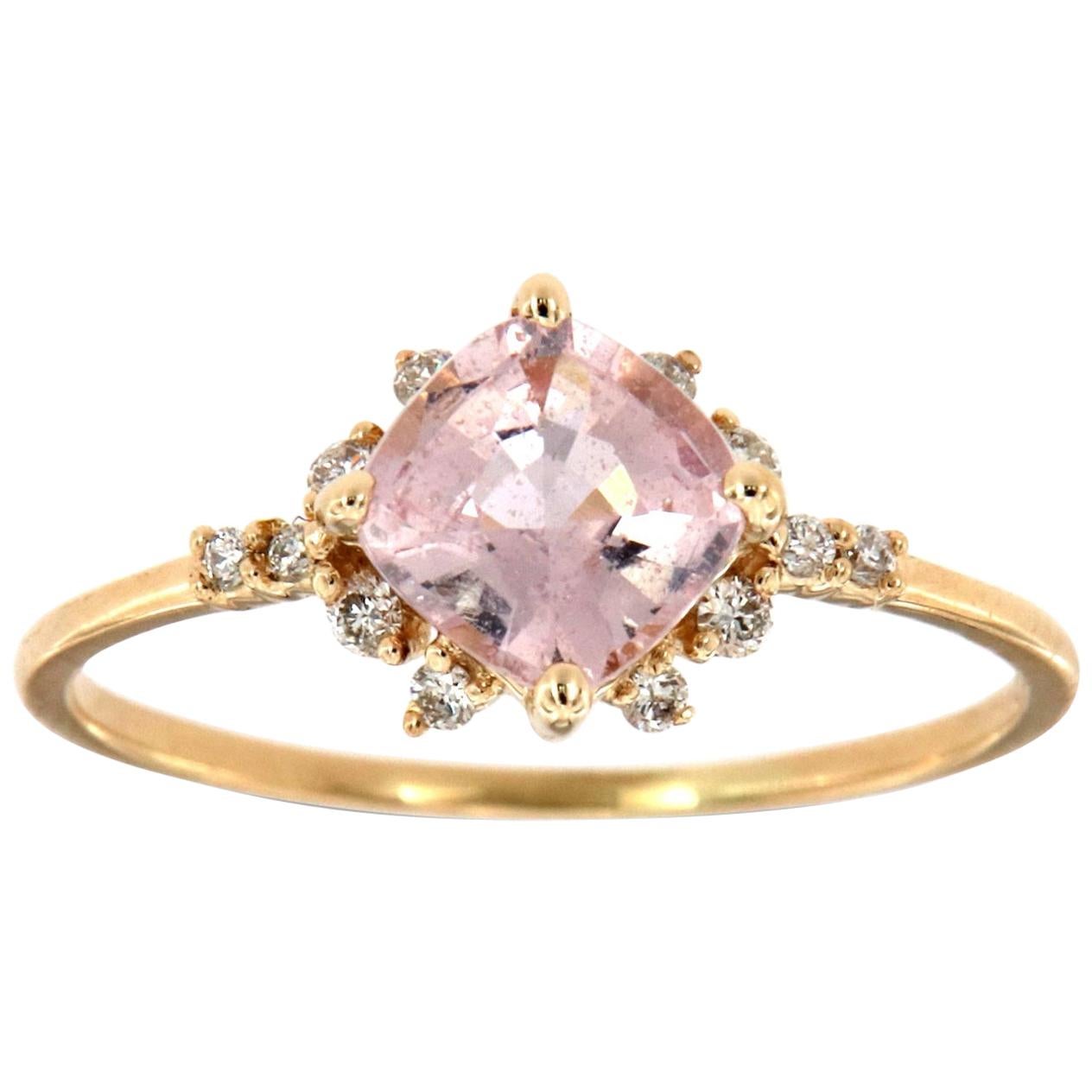 14K Yellow Gold Peach Sapphire and Diamond Ring Center-1.06 Carat GIA Unheated For Sale