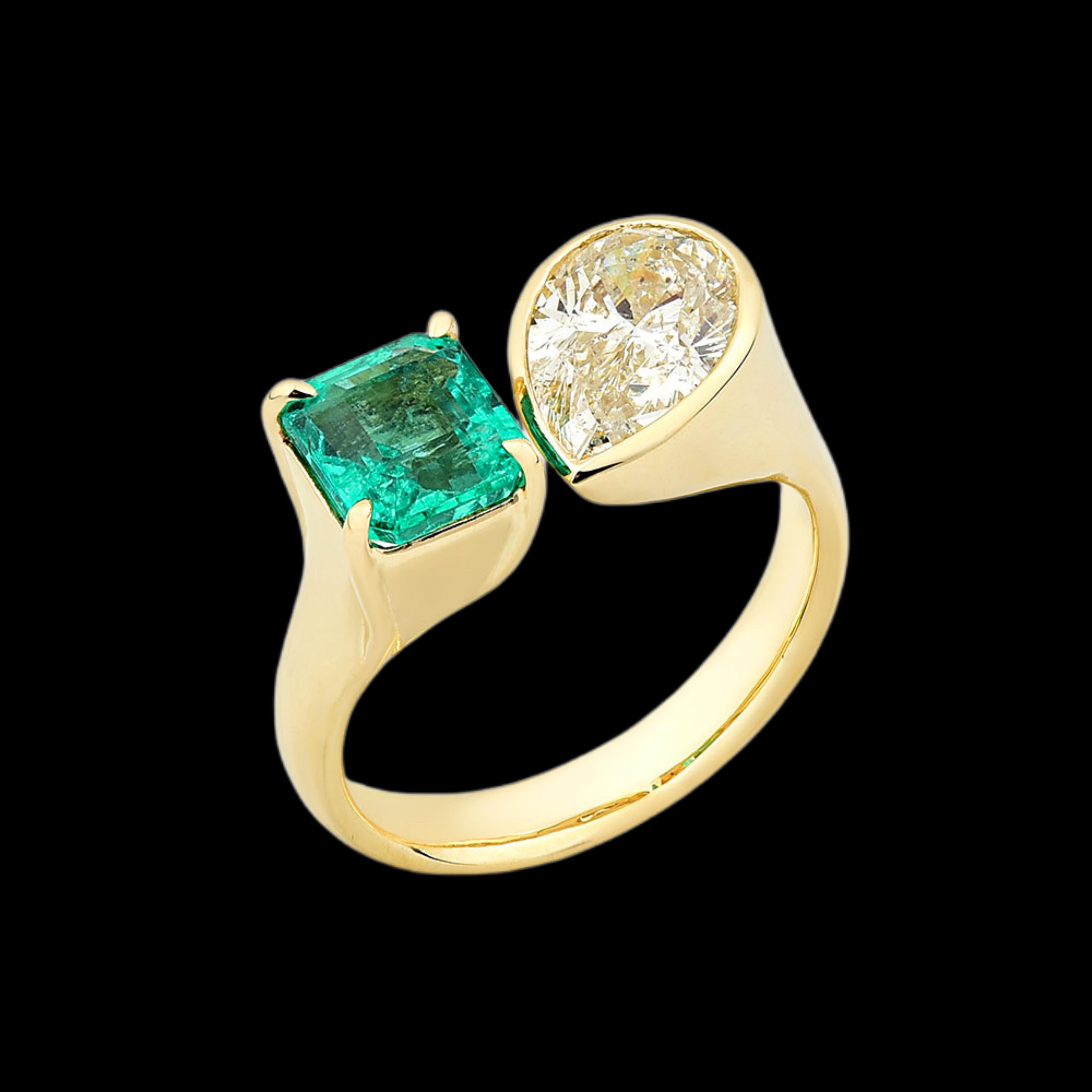 For Sale:  14K Yellow Gold, Pear Shape Diamond and Princess Cut Emerald Ring 2