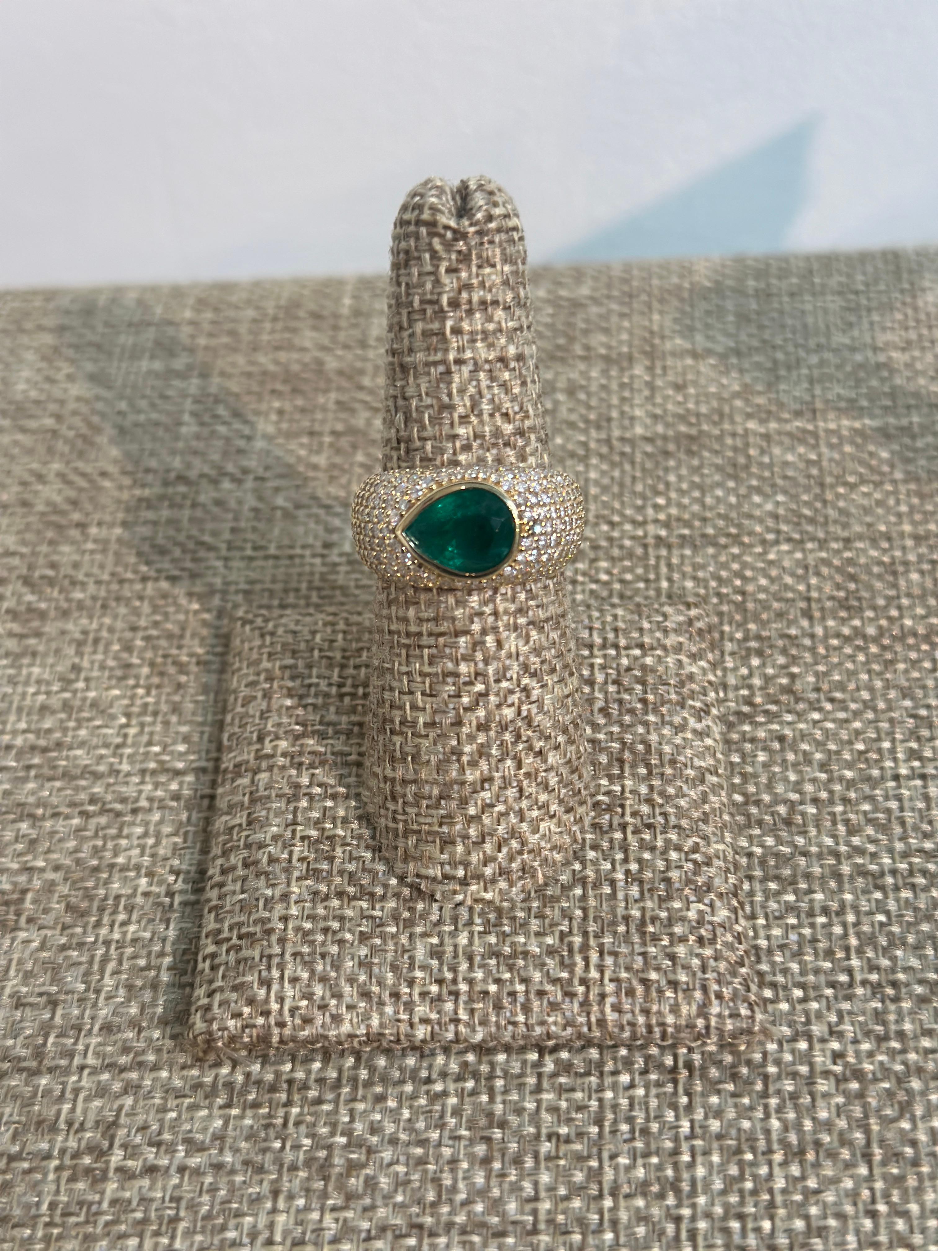 For Sale:  14K Yellow Gold Pear Shape Emerald Bomber Diamond Ring 4