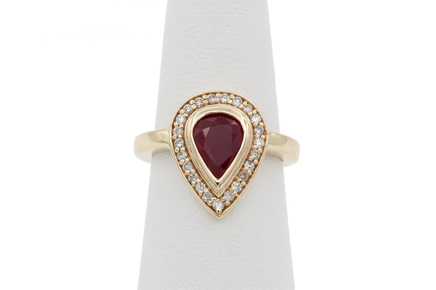 Women's 14k Yellow Gold Pear Shape Ruby & Diamond Ladies Cocktail Fashion Ring For Sale