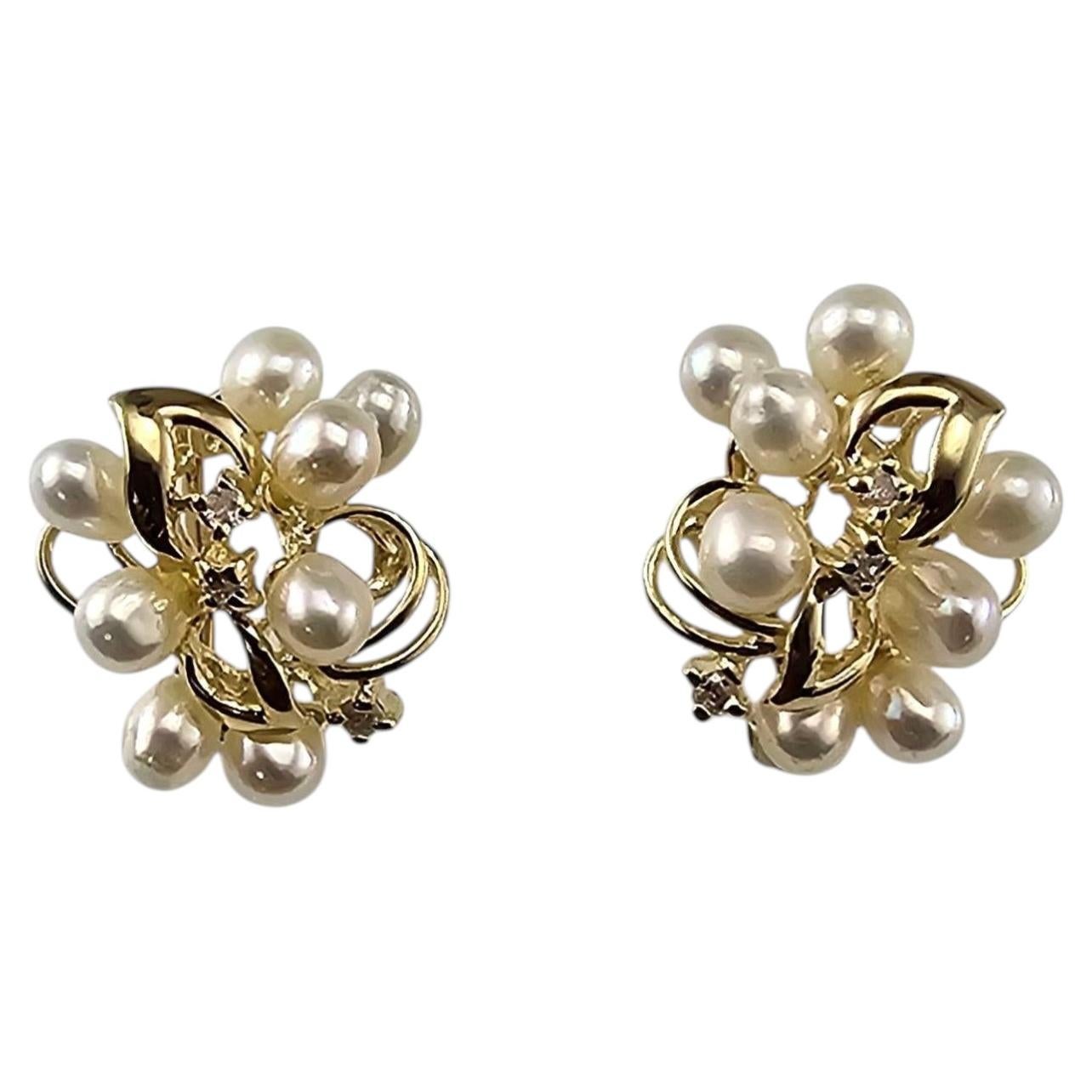 Boucles d'oreilles en or jaune 14K avec perles et diamants #23568