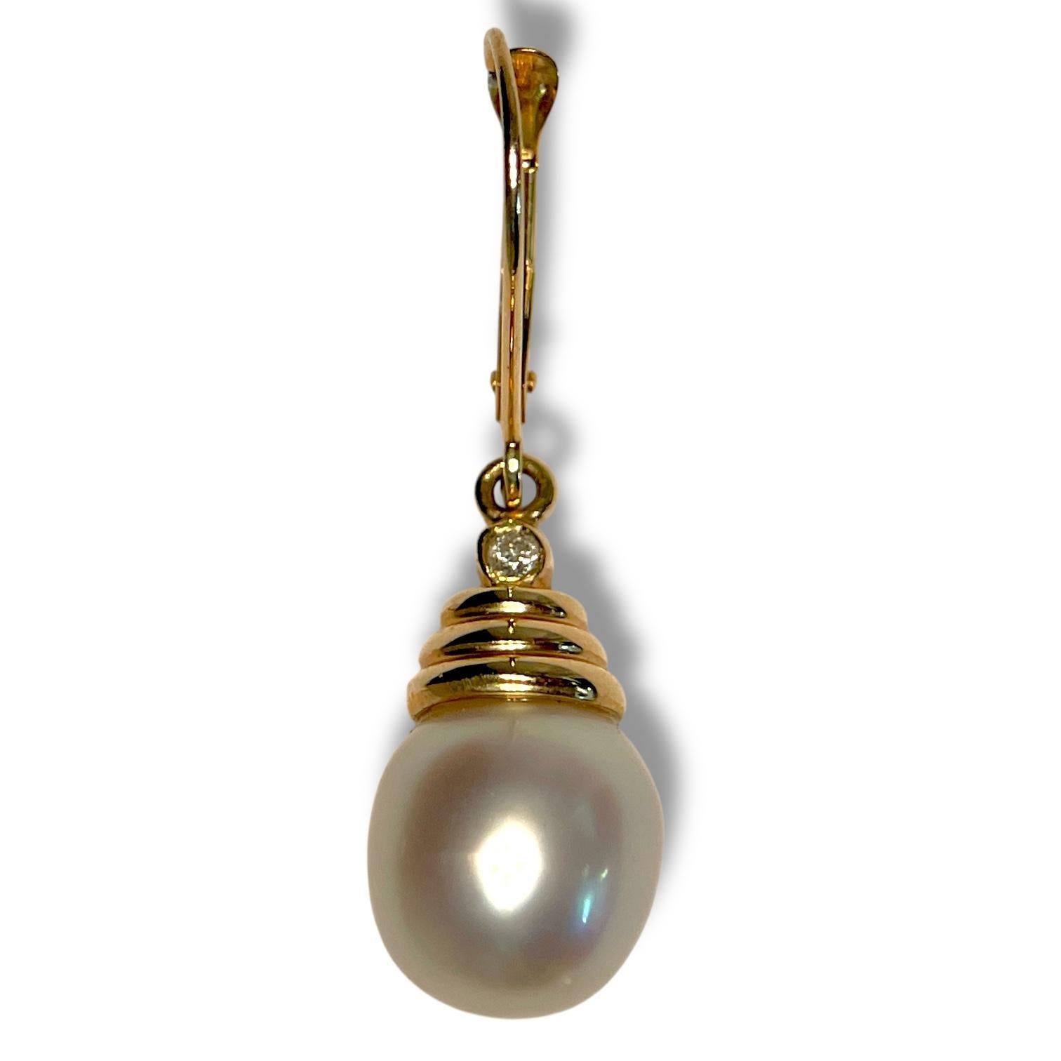 Pendientes colgantes de perlas de oro amarillo de 14k Corte mixto en venta