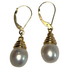 Pendientes colgantes de perlas de oro amarillo de 14k