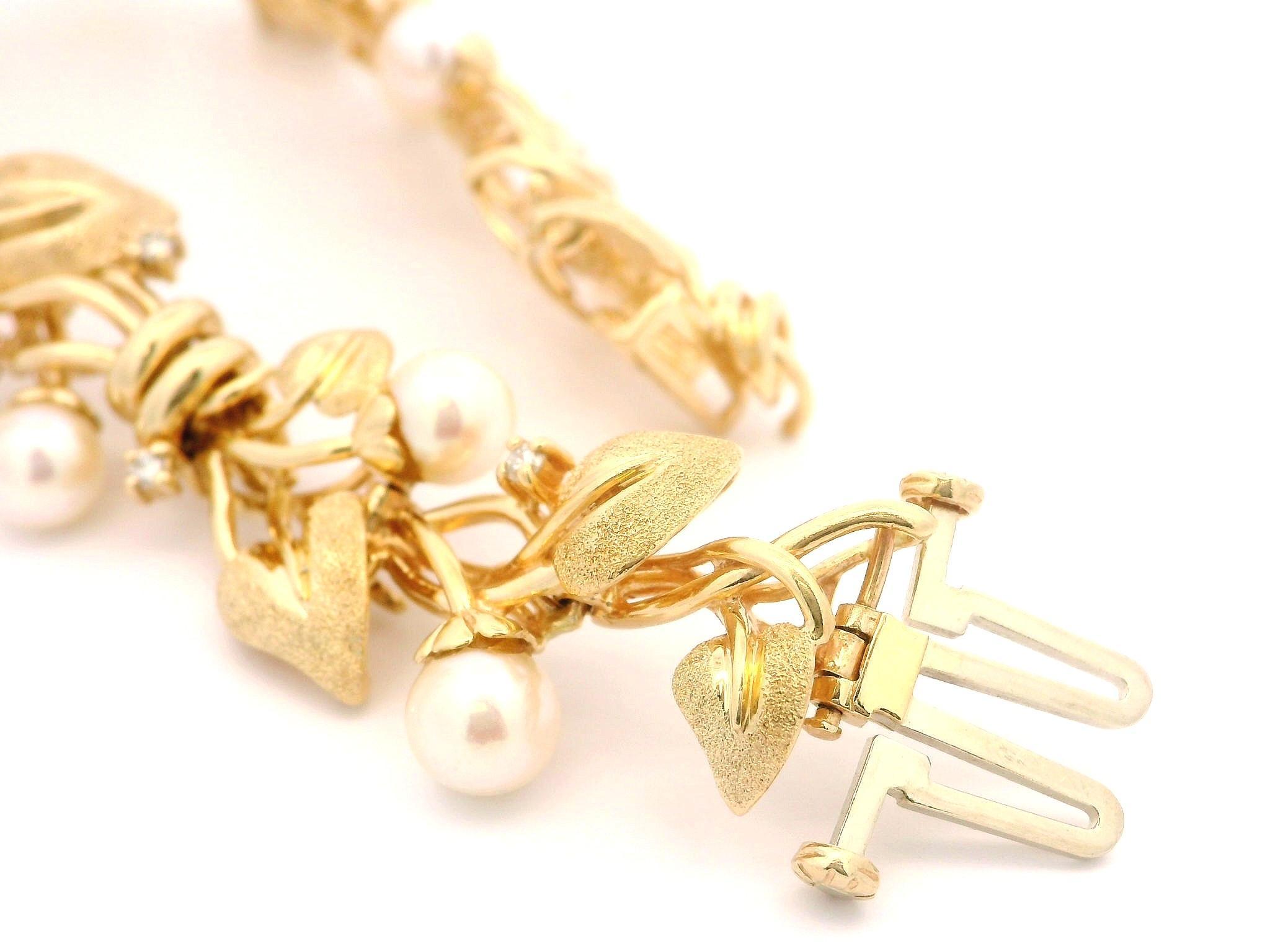 14k Yellow Gold Pearl & Diamond Detailed Textured Floral Foliage Link Bracelet For Sale 1