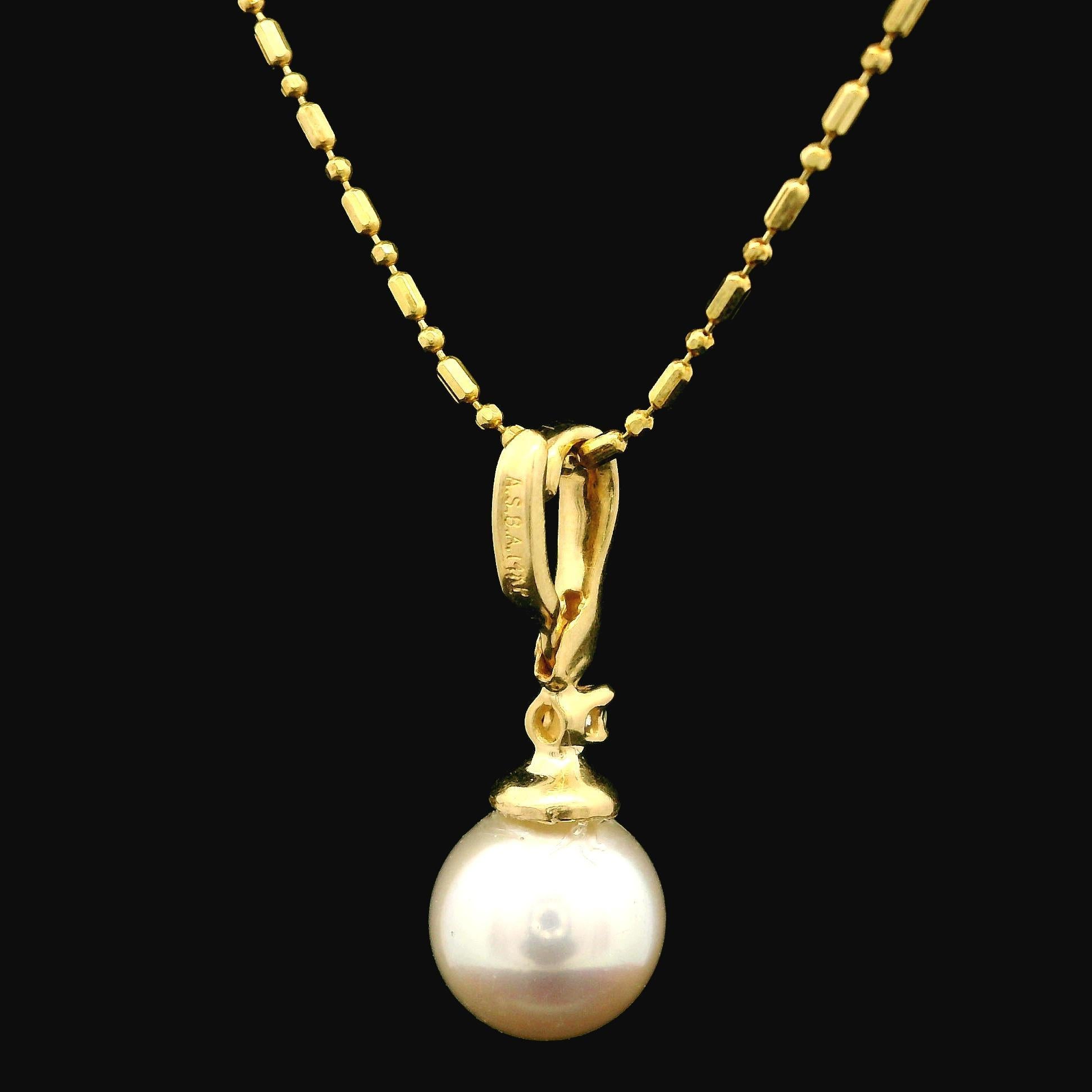 Taille ronde Collier de perles et diamants en or jaune 14 carats avec chaîne à barres facettées en vente
