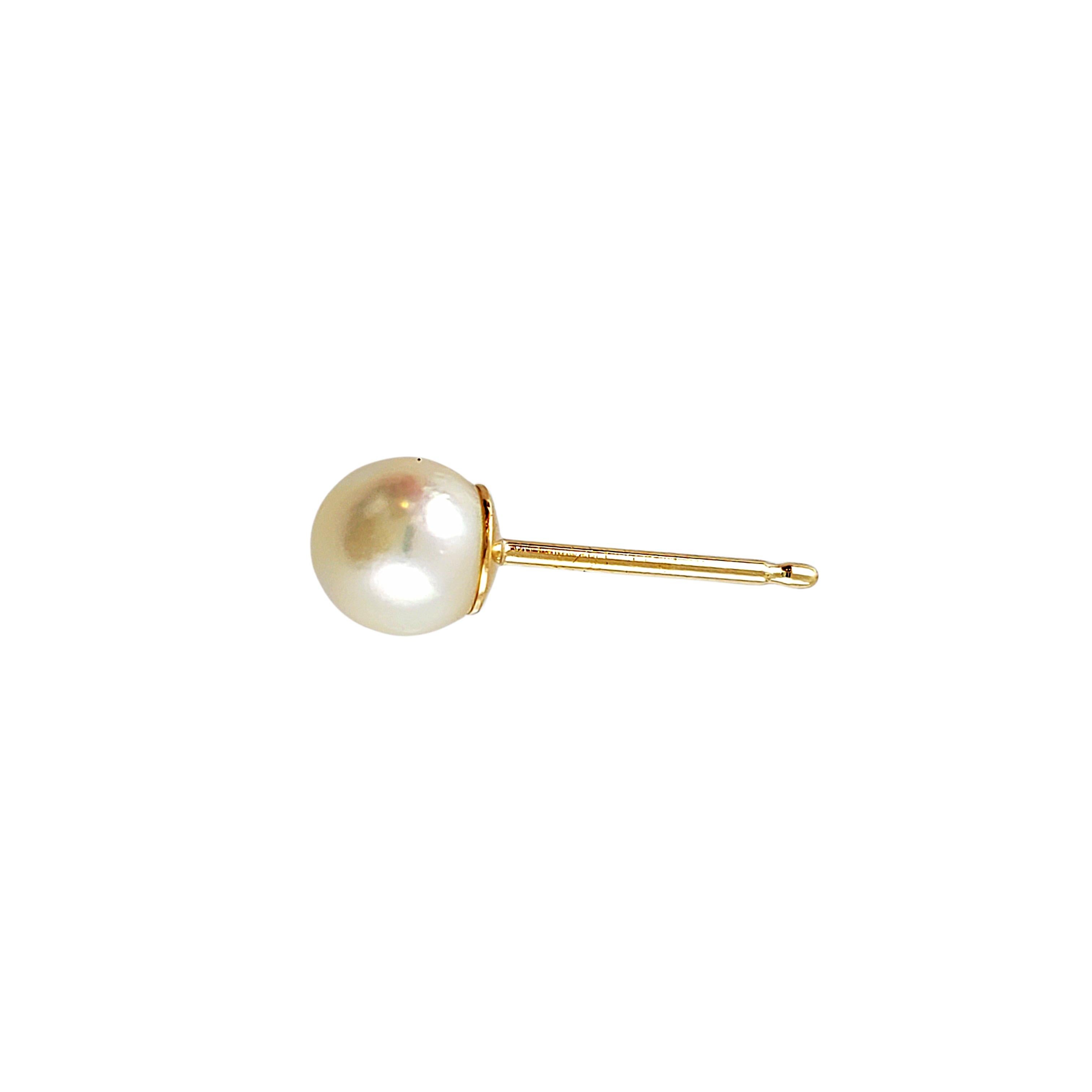 14K Yellow Gold Pearl Earrings In Good Condition For Sale In Washington Depot, CT