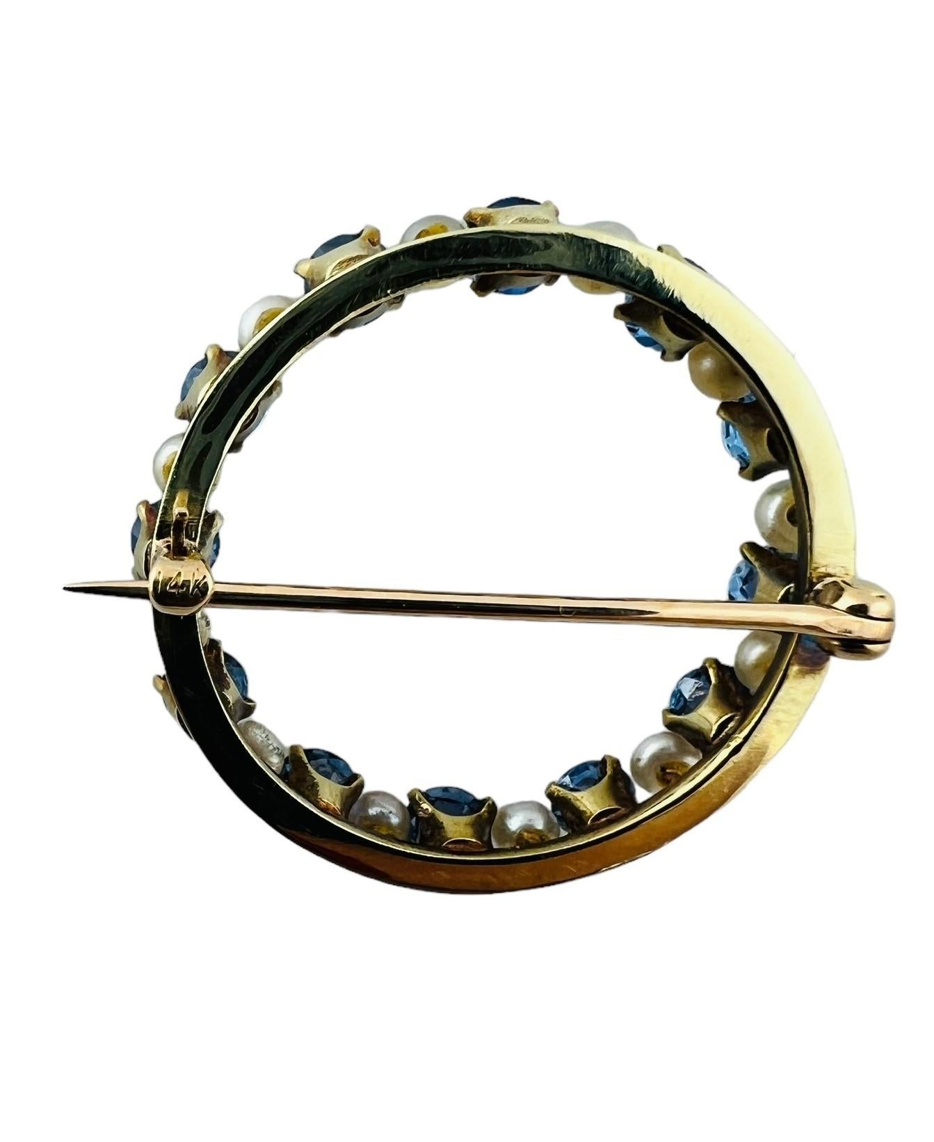 14K Yellow Gold Pearl & Natural Blue Sapphire Circle Brooch #16477 For Sale 2