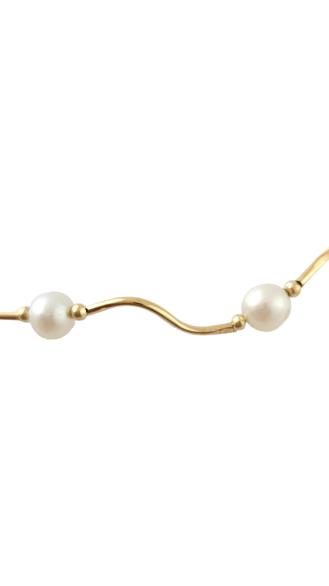 14K Yellow Gold Pearl Necklace #17337

This gorgeous pearl necklace is crafted from 14K yellow gold and features 16 beautiful pearls!
(Pearls approximately 5.7mm each)

Length: 15.5mm

Weight: 3.53 dwt/ 5.48 g

Hallmark: 14K

Very good condition,