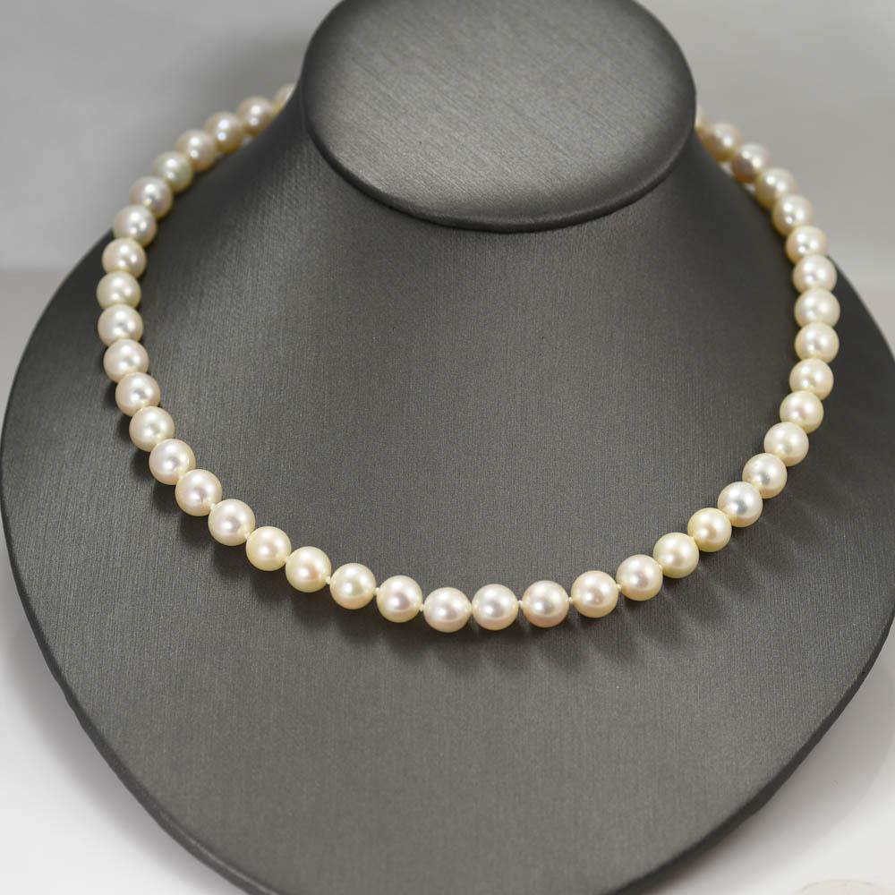 14K Yellow Gold Pearl Necklace In Excellent Condition In Laguna Beach, CA