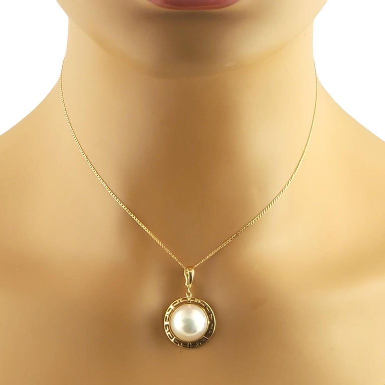 14K Yellow Gold Pearl Pendant For Sale at 1stDibs