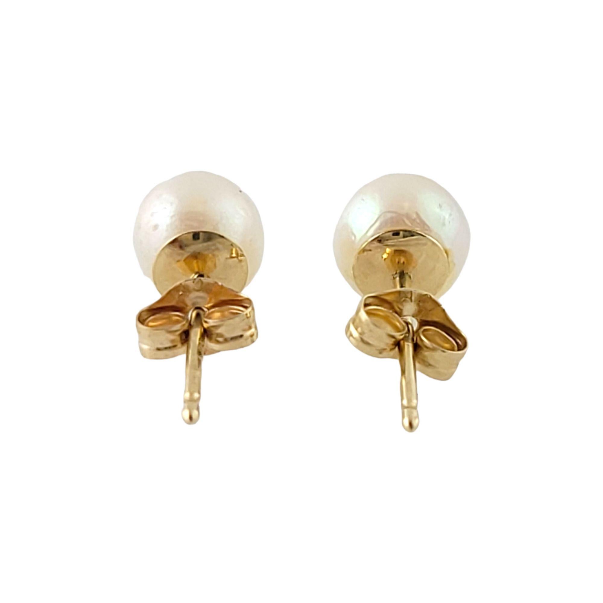 Round Cut 14K Yellow Gold Pearl Stud Earrings #13583 For Sale