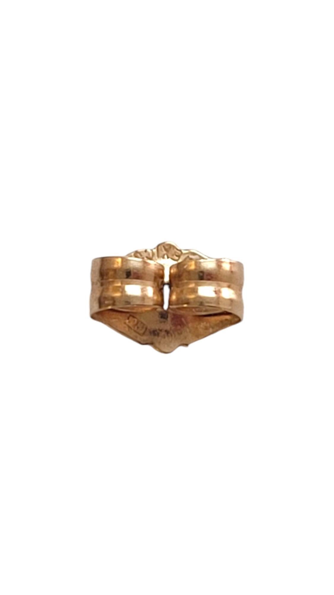 14K Yellow Gold Pearl Stud Earrings #18281 In Good Condition For Sale In Washington Depot, CT