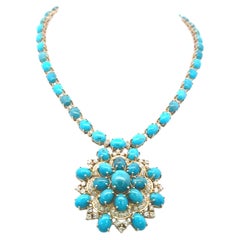Collier avec pendentif en or jaune 14 carats, avec diamants ronds G VS de 5,13 carats et une turquoise de 60,65 carats