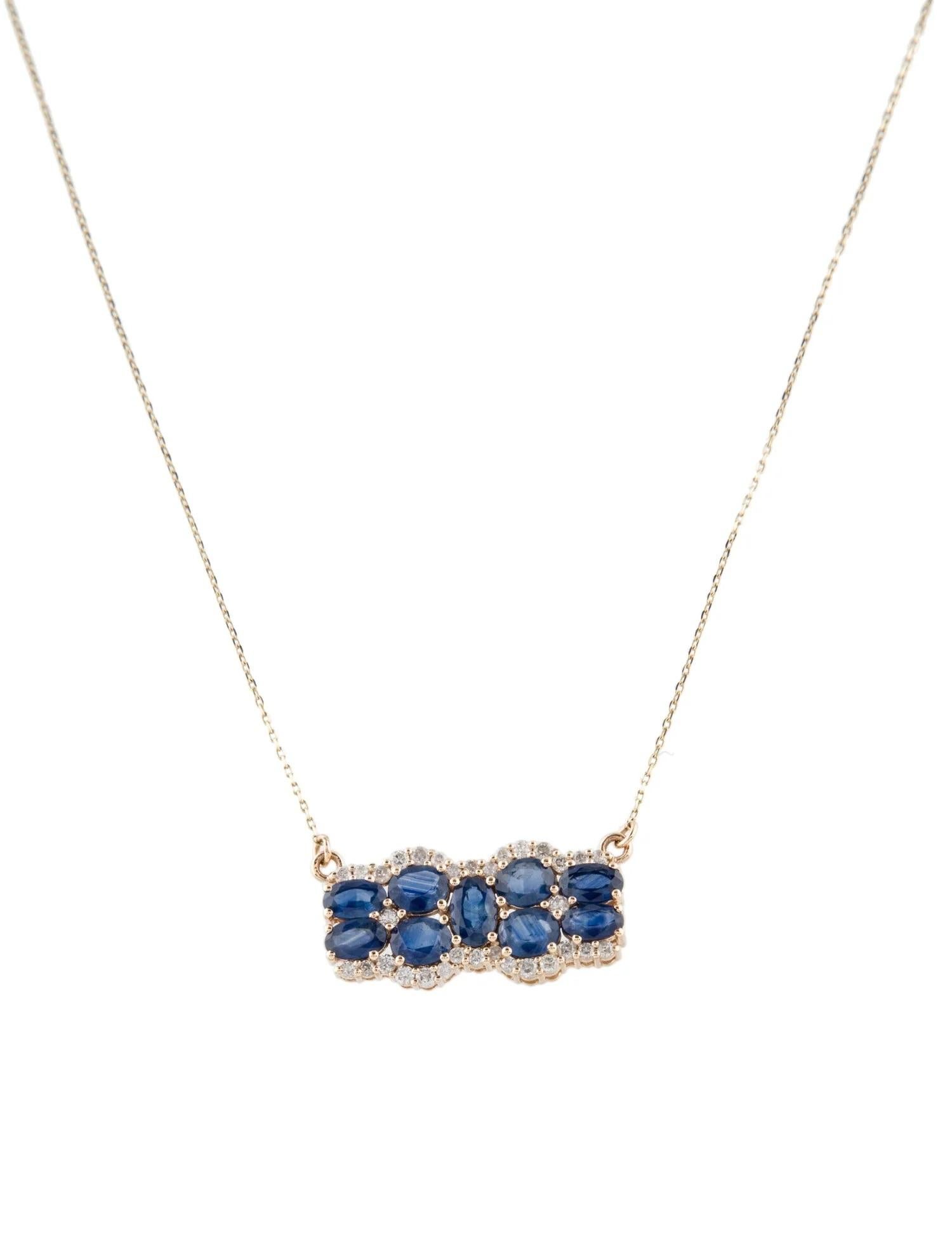 Taille ovale Collier pendentif en or jaune 14 carats avec saphir ovale facetté de 2,91 carats et diamants en vente