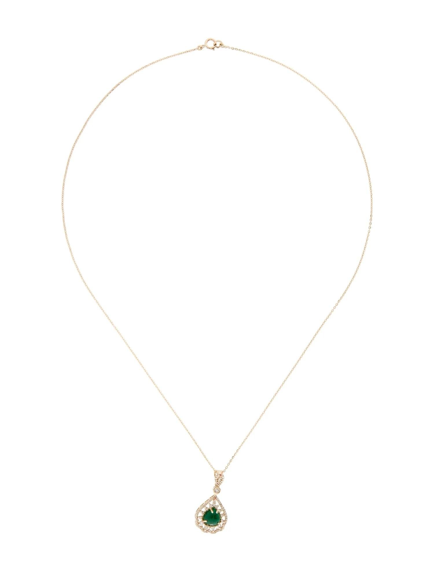 Artiste Collier pendentif en or jaune 14 carats avec émeraude en forme de poire et diamants en vente