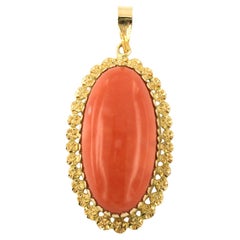 Pendente in oro giallo 14k con corallo incastonato - 9,3 grammi