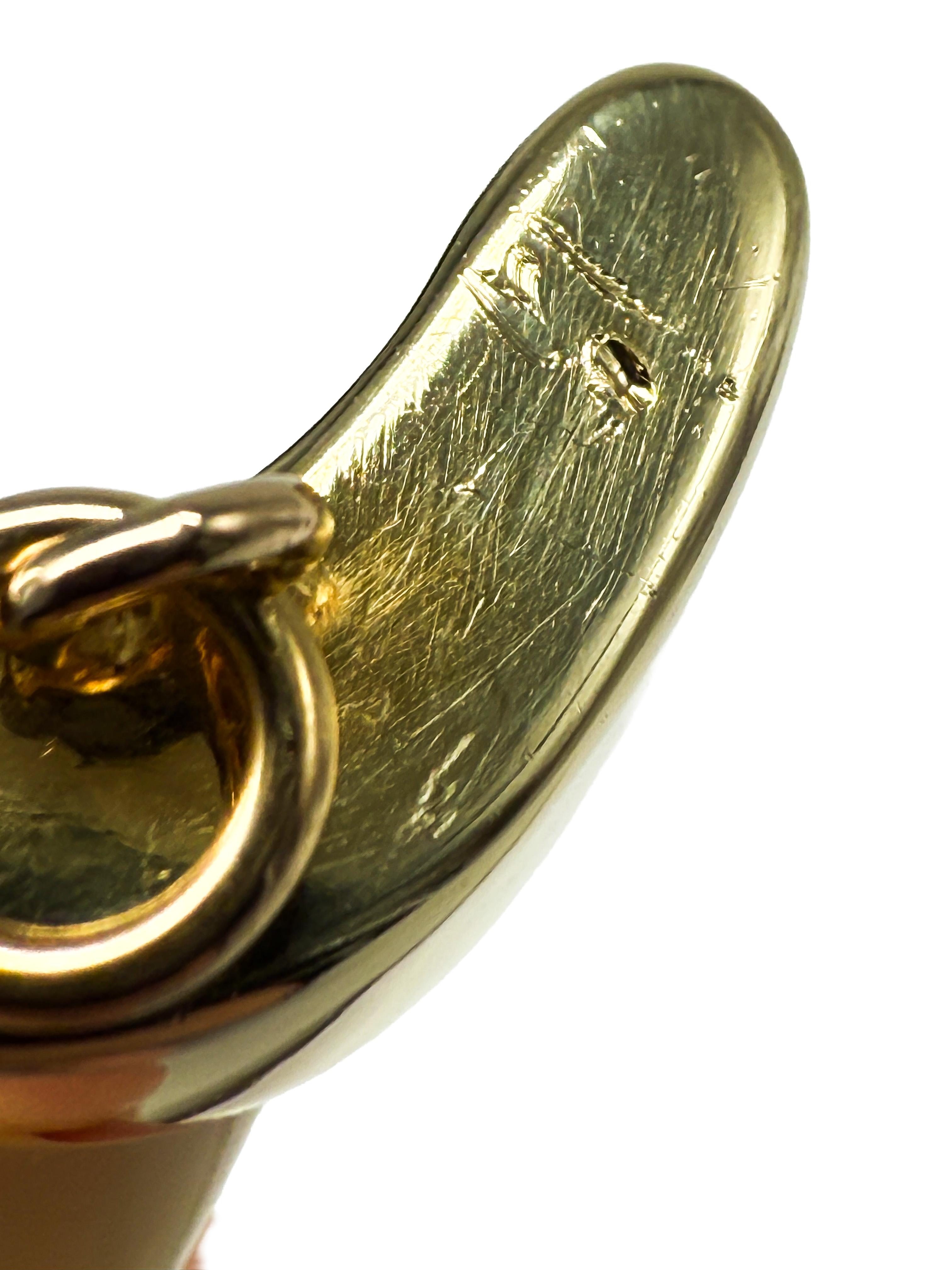 Colgante de oro amarillo de 14 quilates con un diente de tiburón en venta 2