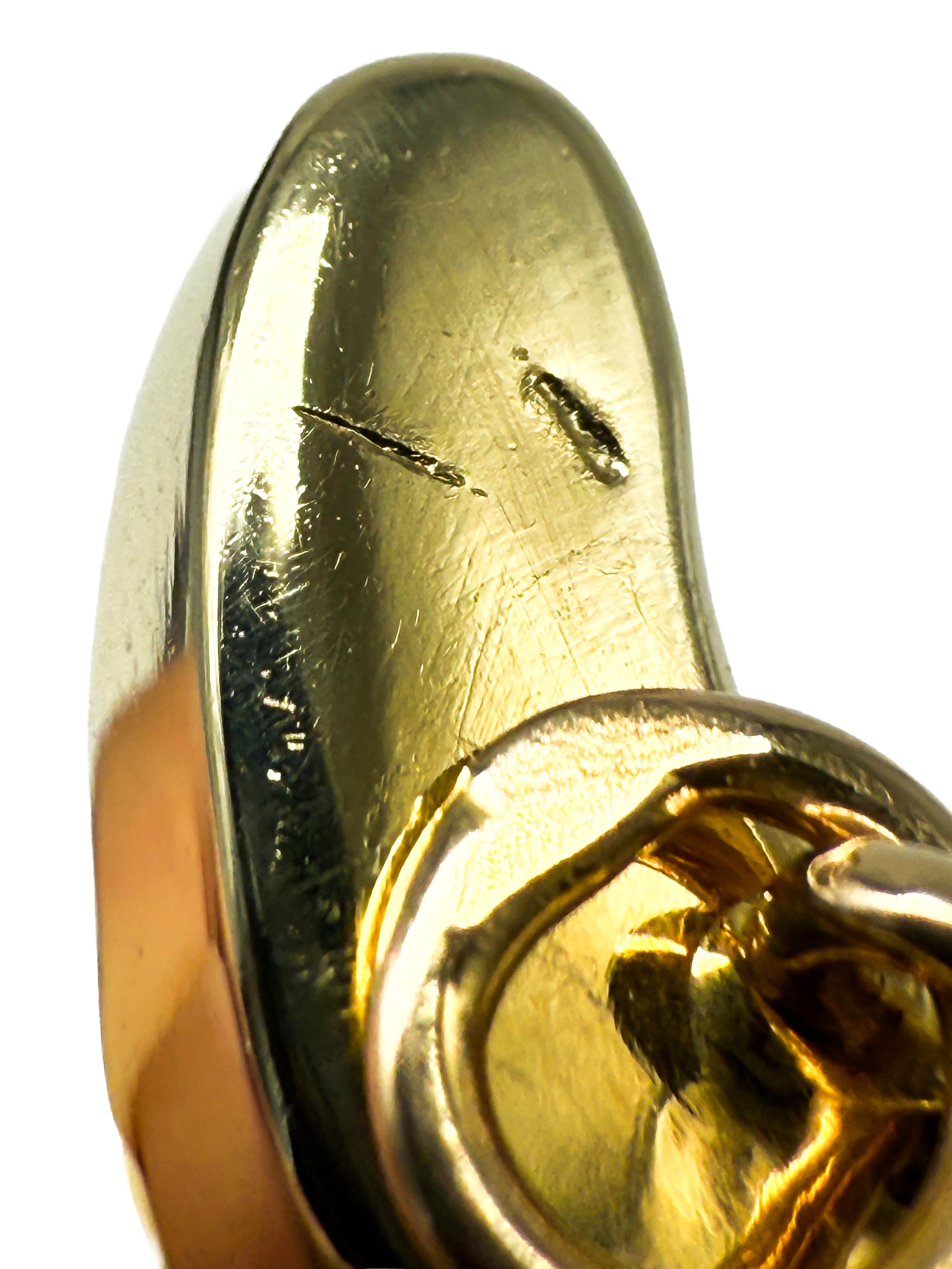 Colgante de oro amarillo de 14 quilates con un diente de tiburón en venta 3