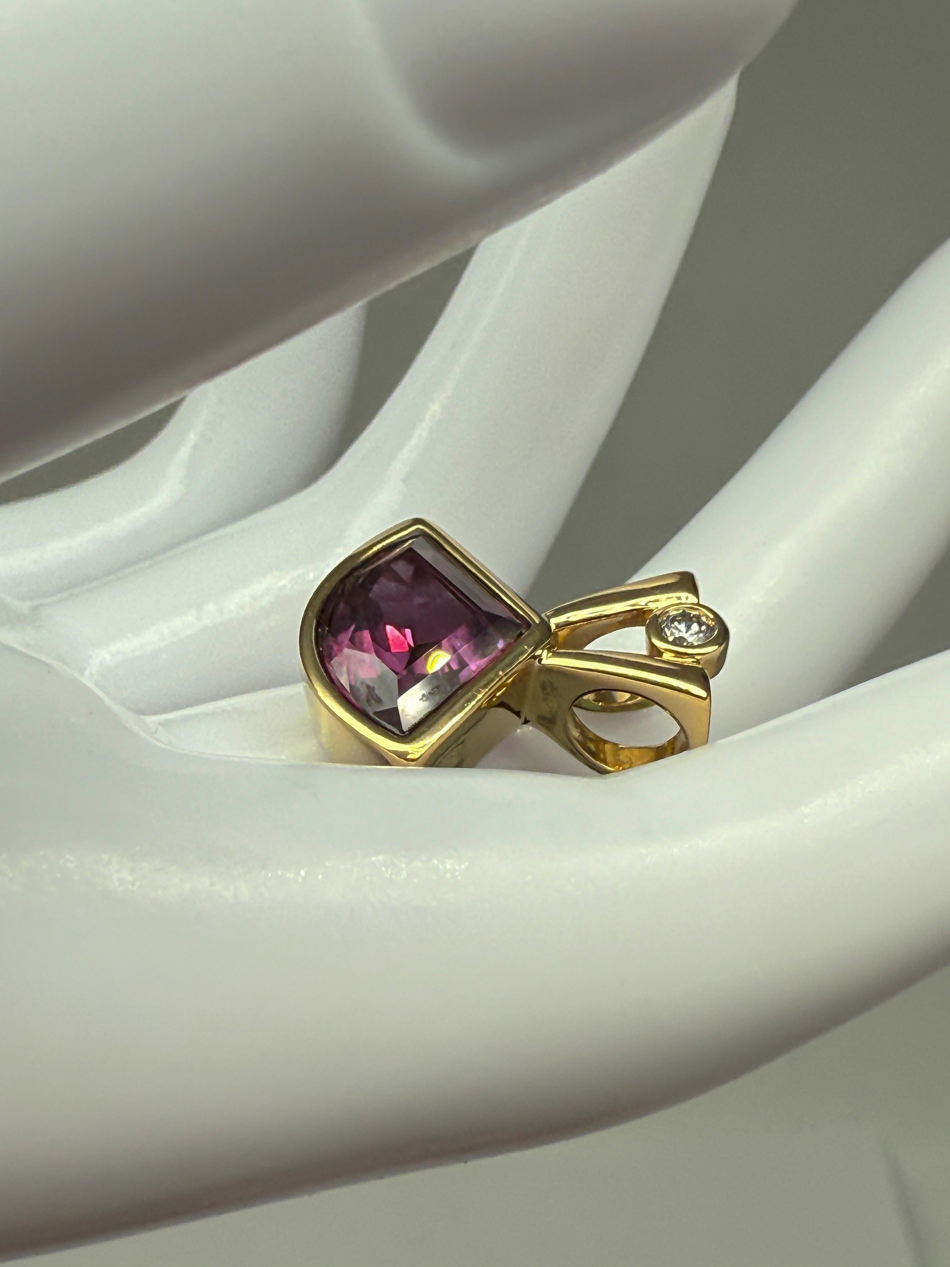 da uomo o donna 14K yellow gold pendant with amethyst and diamonds; certificate included in vendita