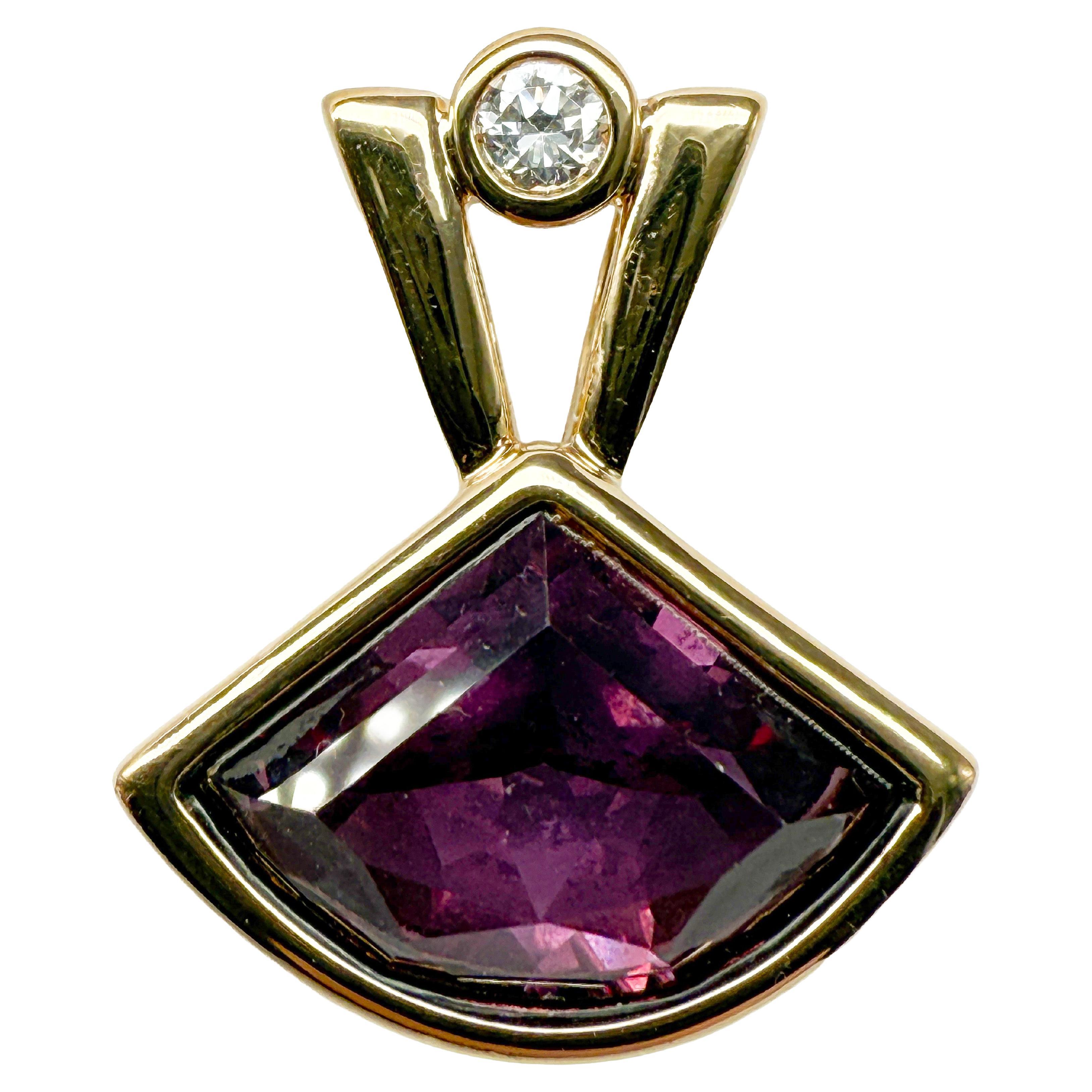 14K yellow gold pendant with amethyst and diamonds; certificate included