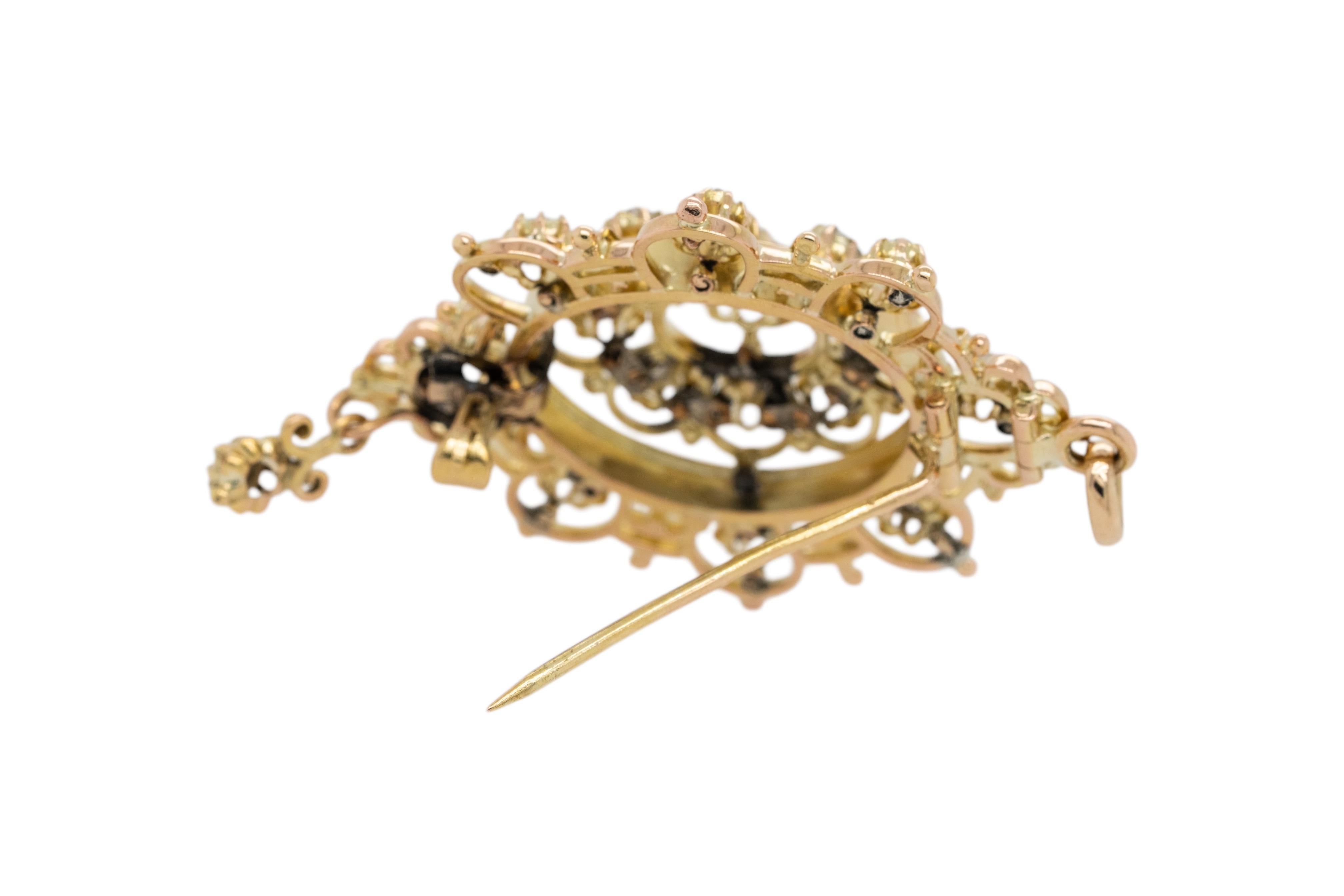 14k Yellow Gold Pendant with Natural Rose Mixed Cut Diamond Necklace In Excellent Condition For Sale In Boca Raton, FL