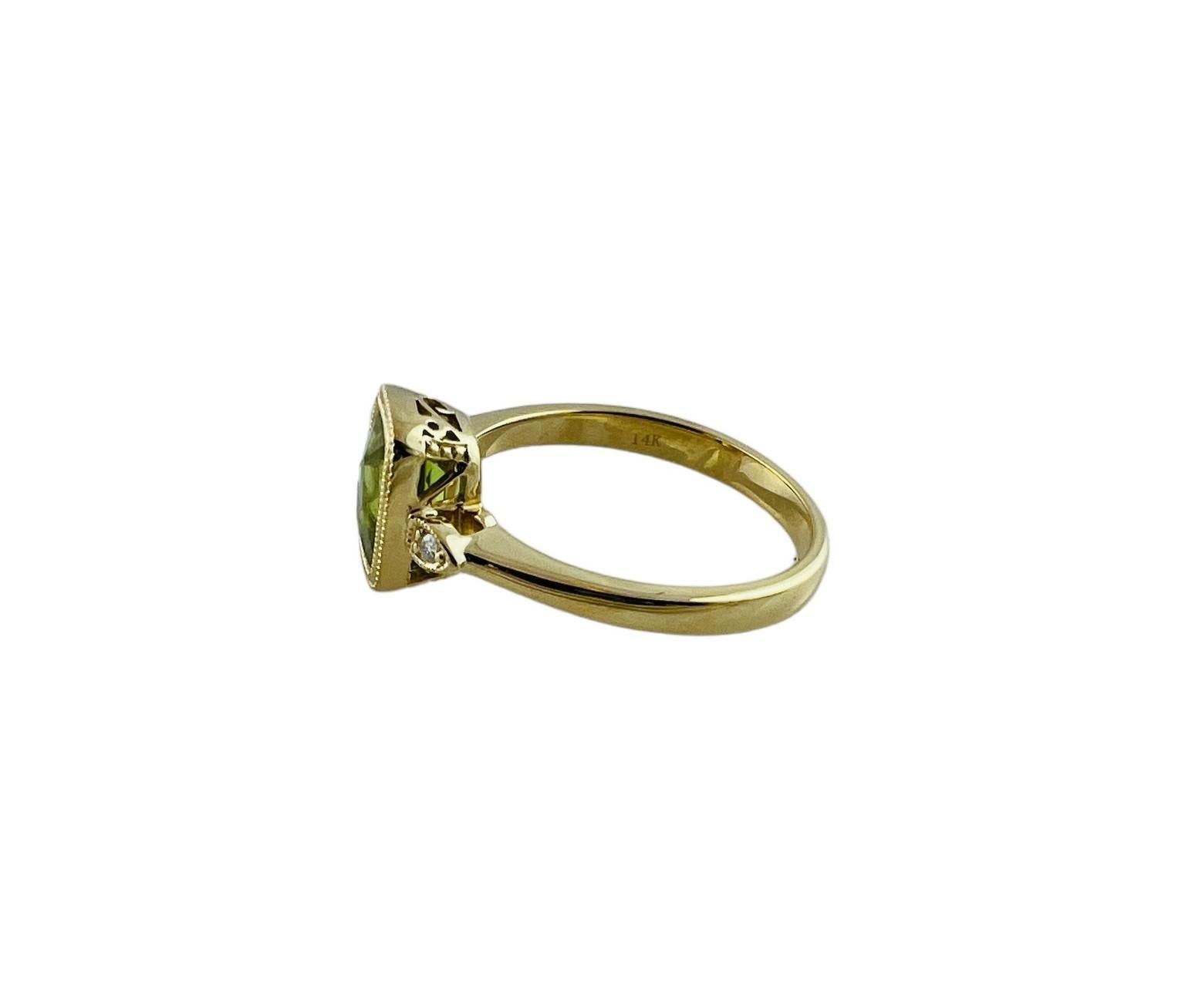 14K Yellow Gold Peridot and Diamond Ring Size 6.5 #16646 In Good Condition For Sale In Washington Depot, CT
