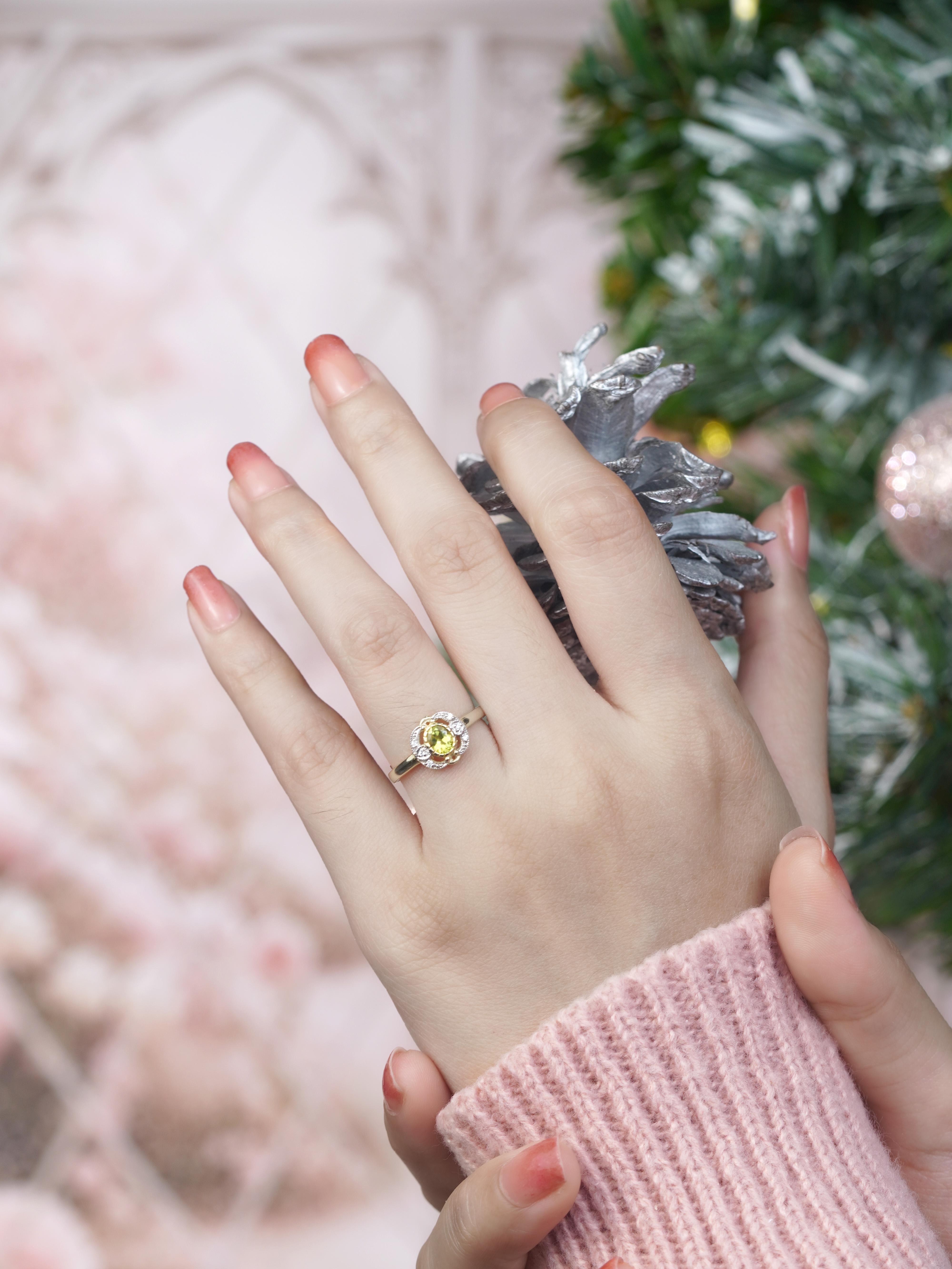 Anello in oro giallo 14K con peridoto e diamanti in stile vintage in vendita 5