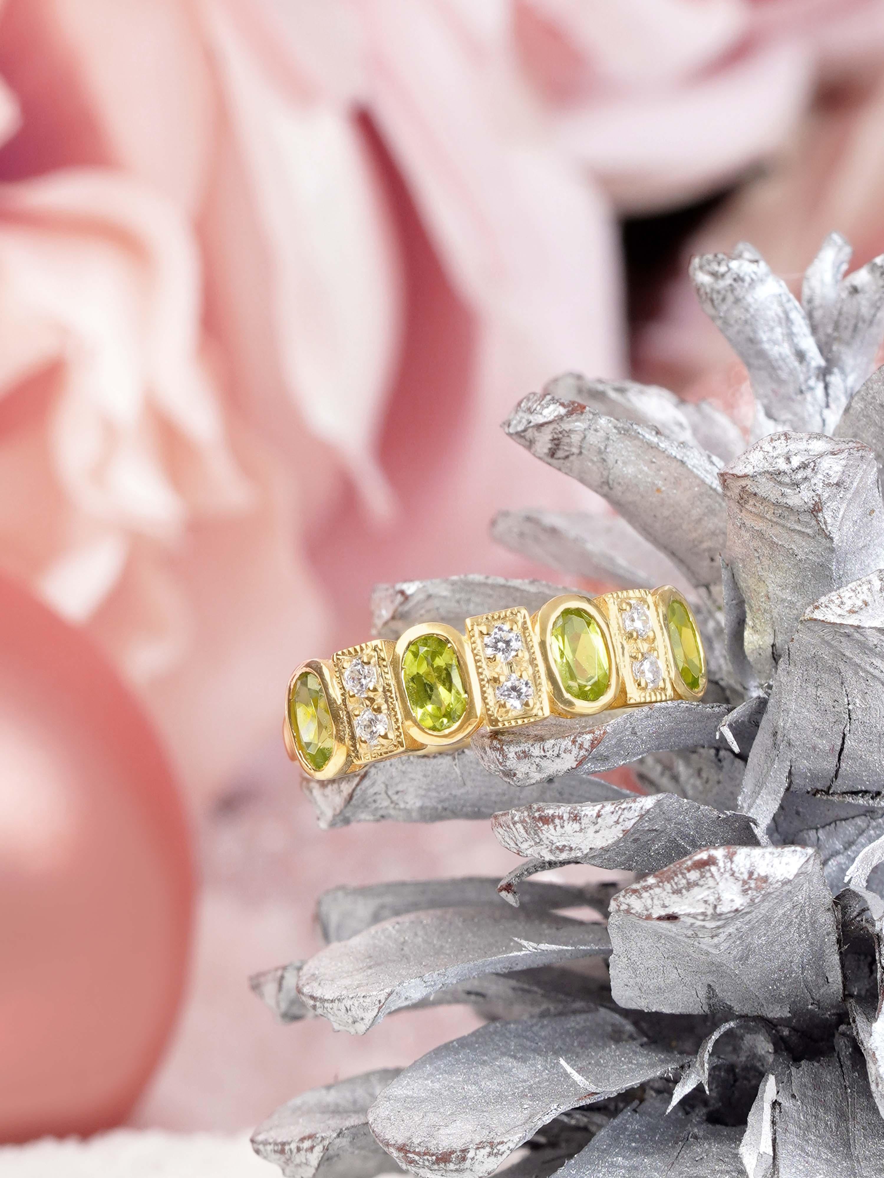 Anello in oro giallo 14K con peridoto e Dimond in stile vintage in vendita 3