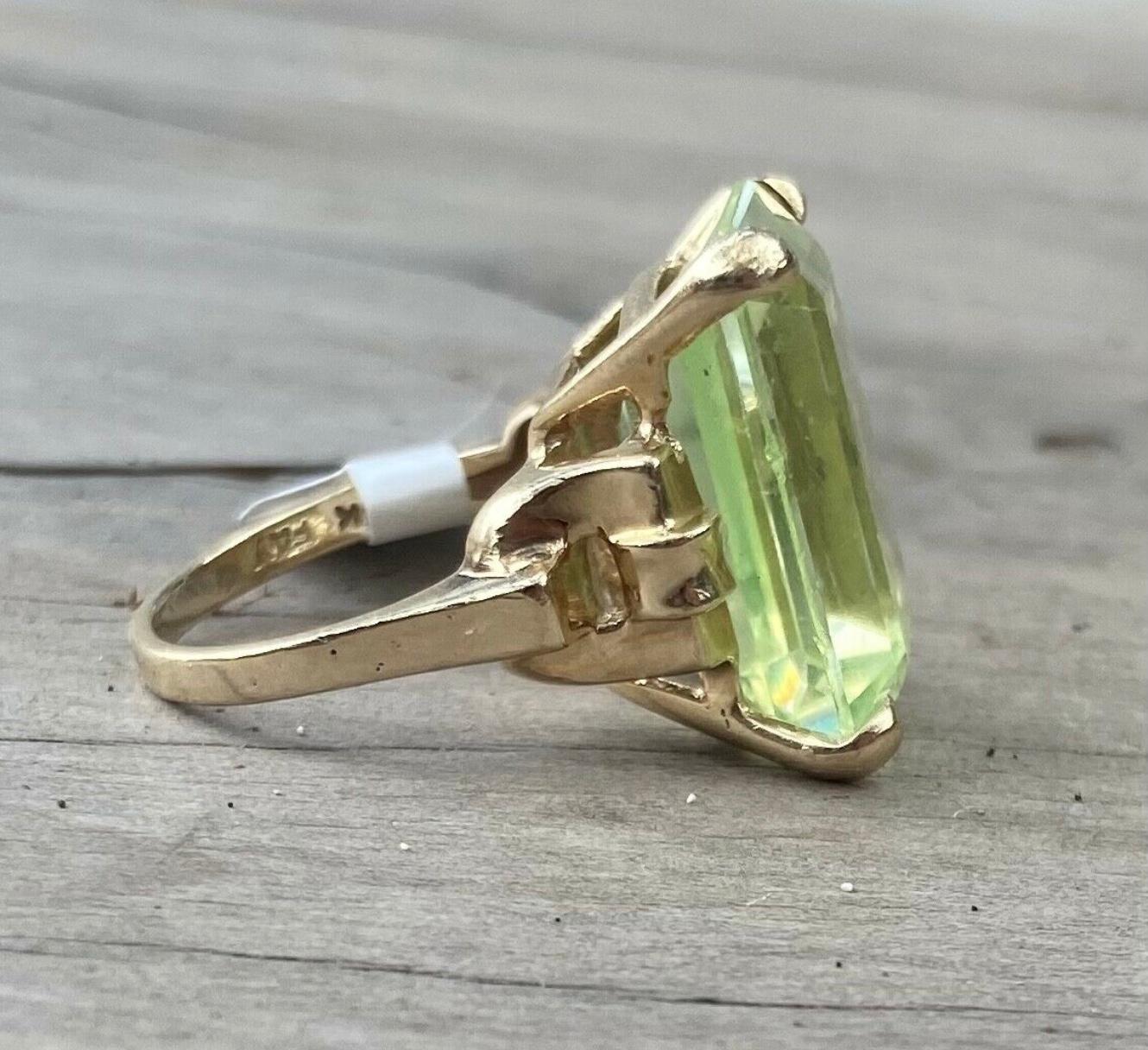 14 Karat Gelbgold Peridot-Cocktailring Damen