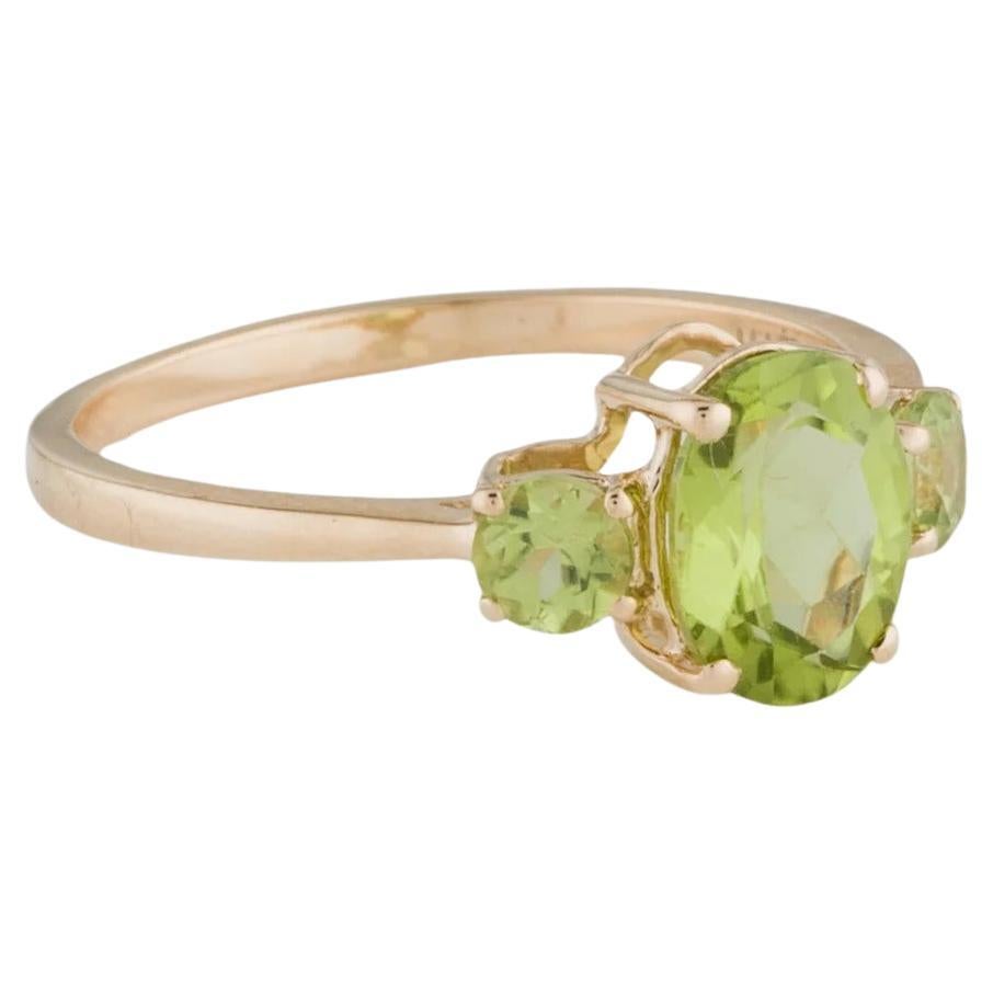 14K Yellow Gold Peridot Cocktail Ring, Size 7: Vibrant Green Gemstone Jewelry For Sale