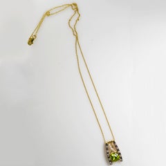 14K Yellow Gold Peridot & Diamond Necklace 4.9g