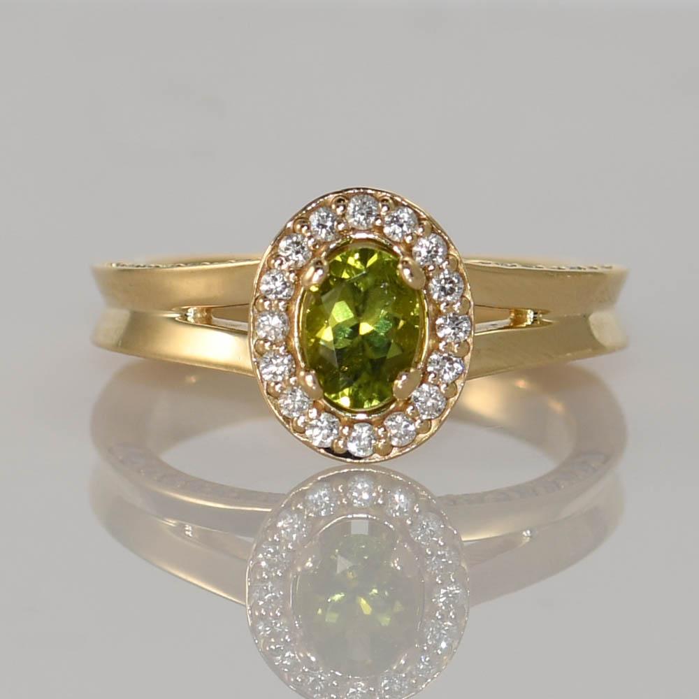 Bague en or jaune 14K avec péridot et diamant 8.2g en vente 1