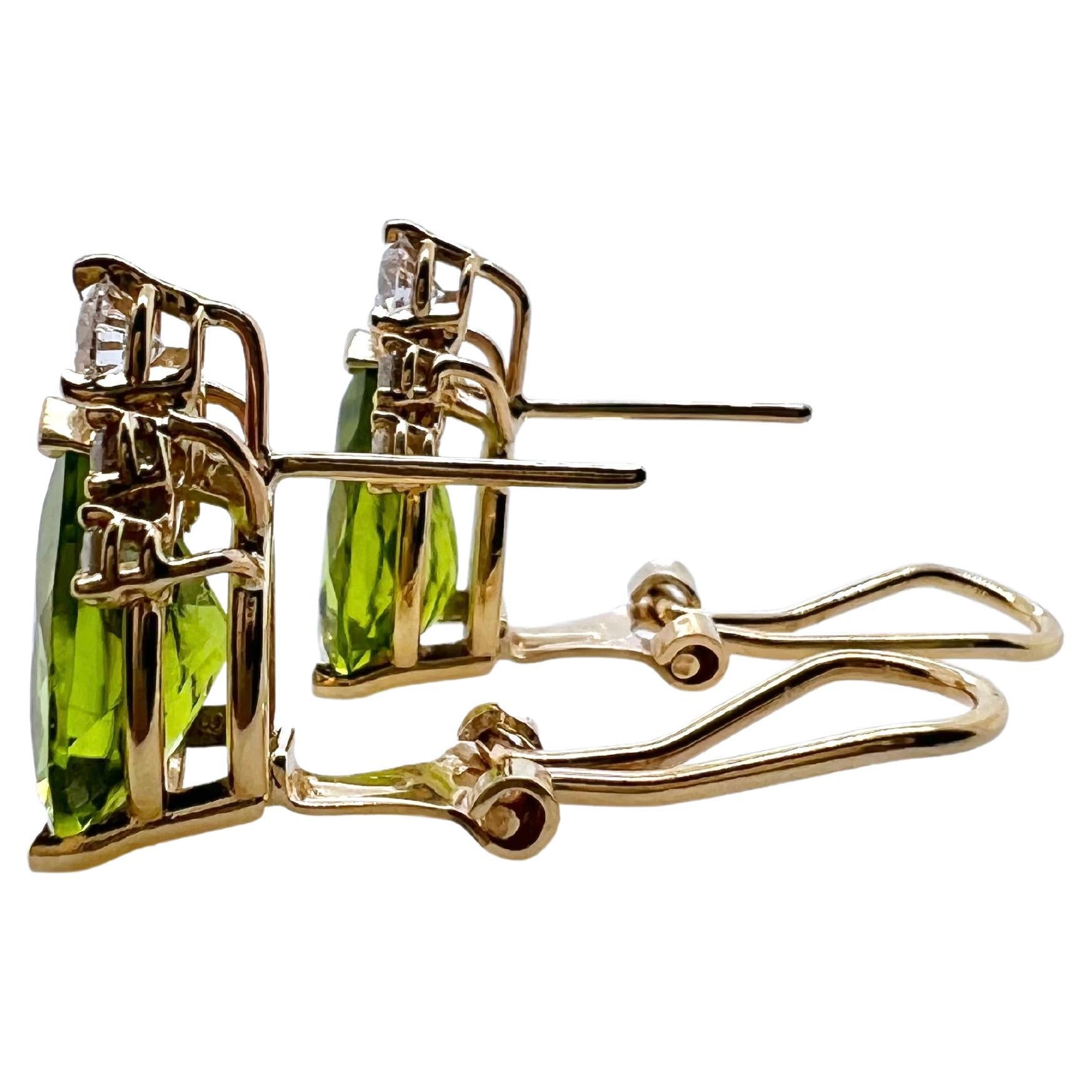 Contemporary 14k Yellow Gold Peridot Earrings with Round Brilliant Diamonds For Sale