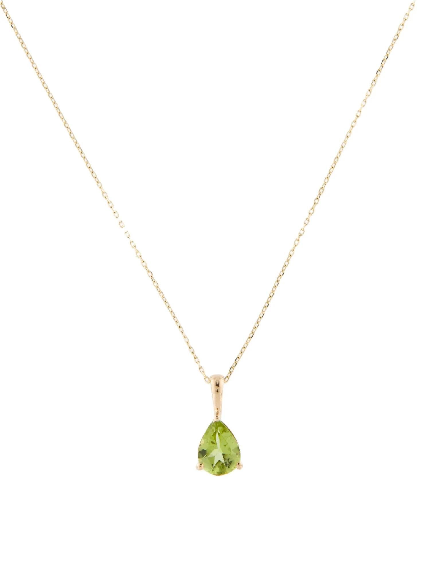 Taille poire Collier à pendentif péridot en or jaune 14K  0.99 Carat Pear Modified Brilliant Pe en vente