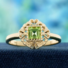 14K Yellow Gold Peridot Vintage Style Heart Filigree Ring