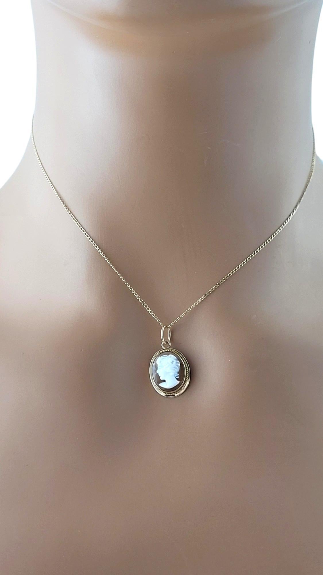 14K Yellow Gold Petite Cameo Pendant #16882 For Sale 2