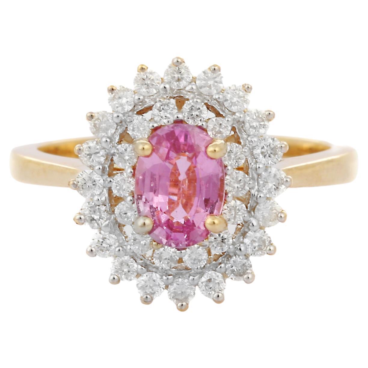 Im Angebot: 14 Karat Gelbgold Verlobungsring mit rosa Saphir und Diamant-Halo ()