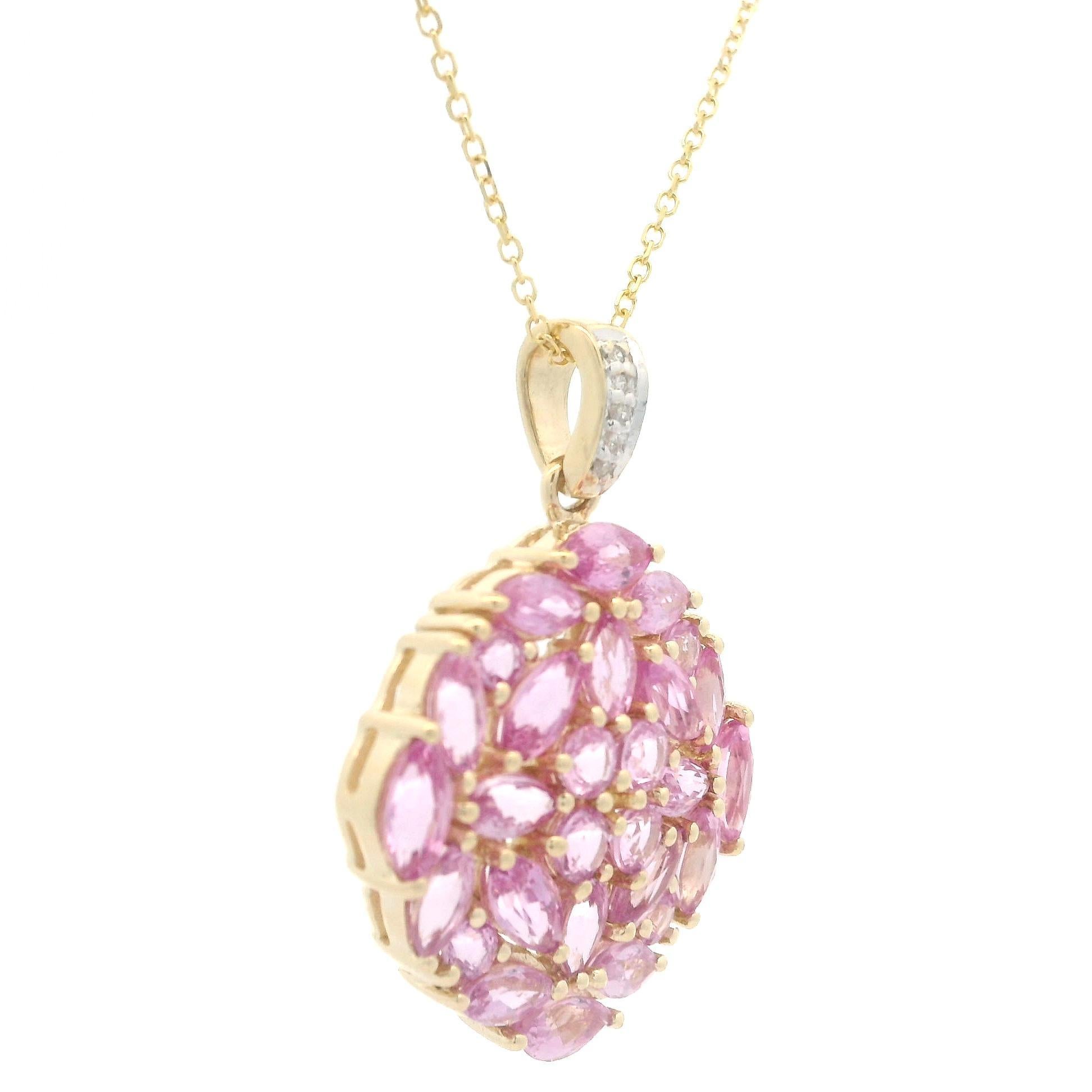 Pendentif de style mosaïque en or jaune 14 carats, saphir rose et diamants sur maillon de câble de 18 pouces Excellent état - En vente à Montclair, NJ
