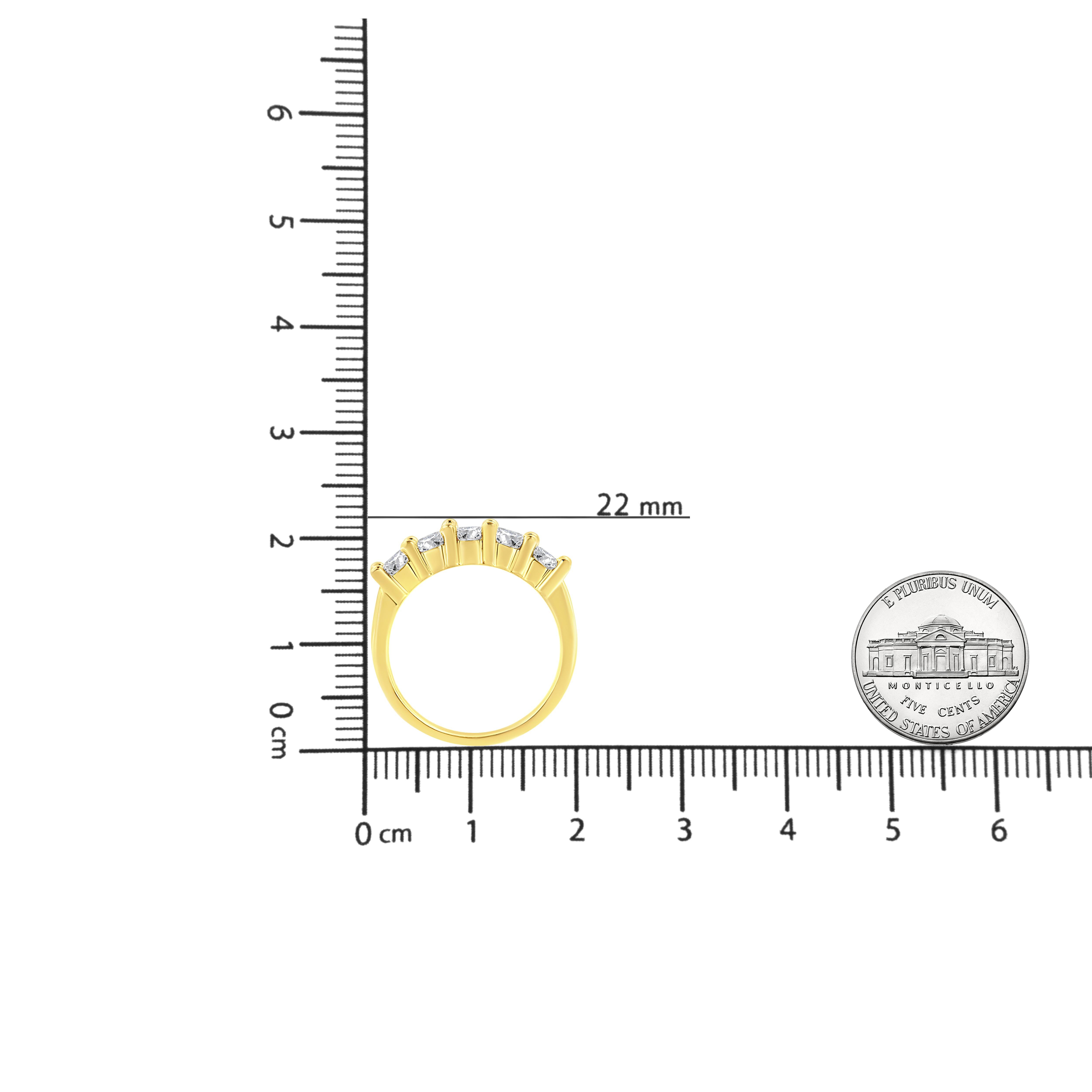 in vendita:  Anello a fascia con 5 pietre in argento 925 placcato oro giallo 14k con 1,0 carati di diamante 6