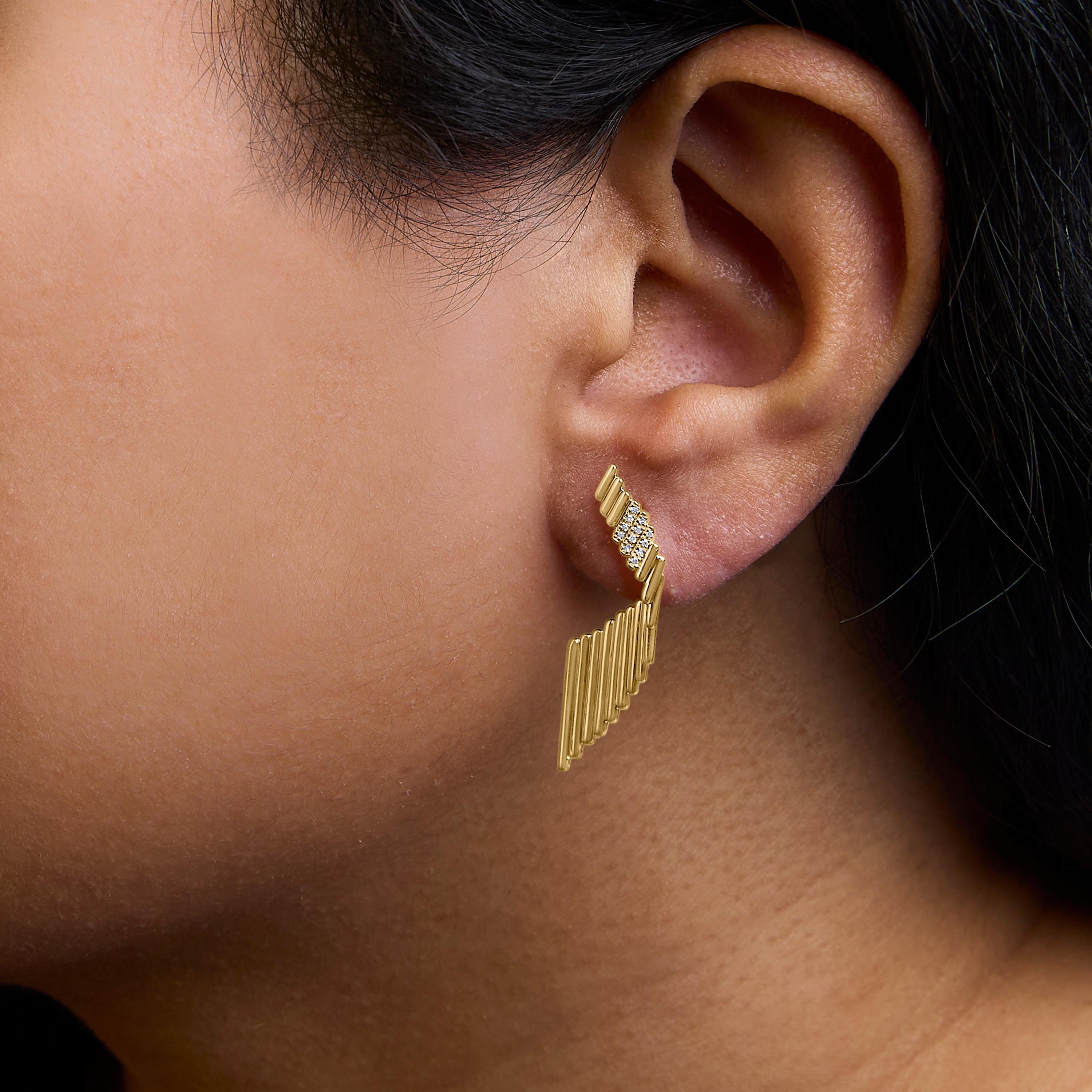 Taglio rotondo Orecchino a goccia con diamanti scolpiti in argento 925 placcato oro giallo 14K in vendita