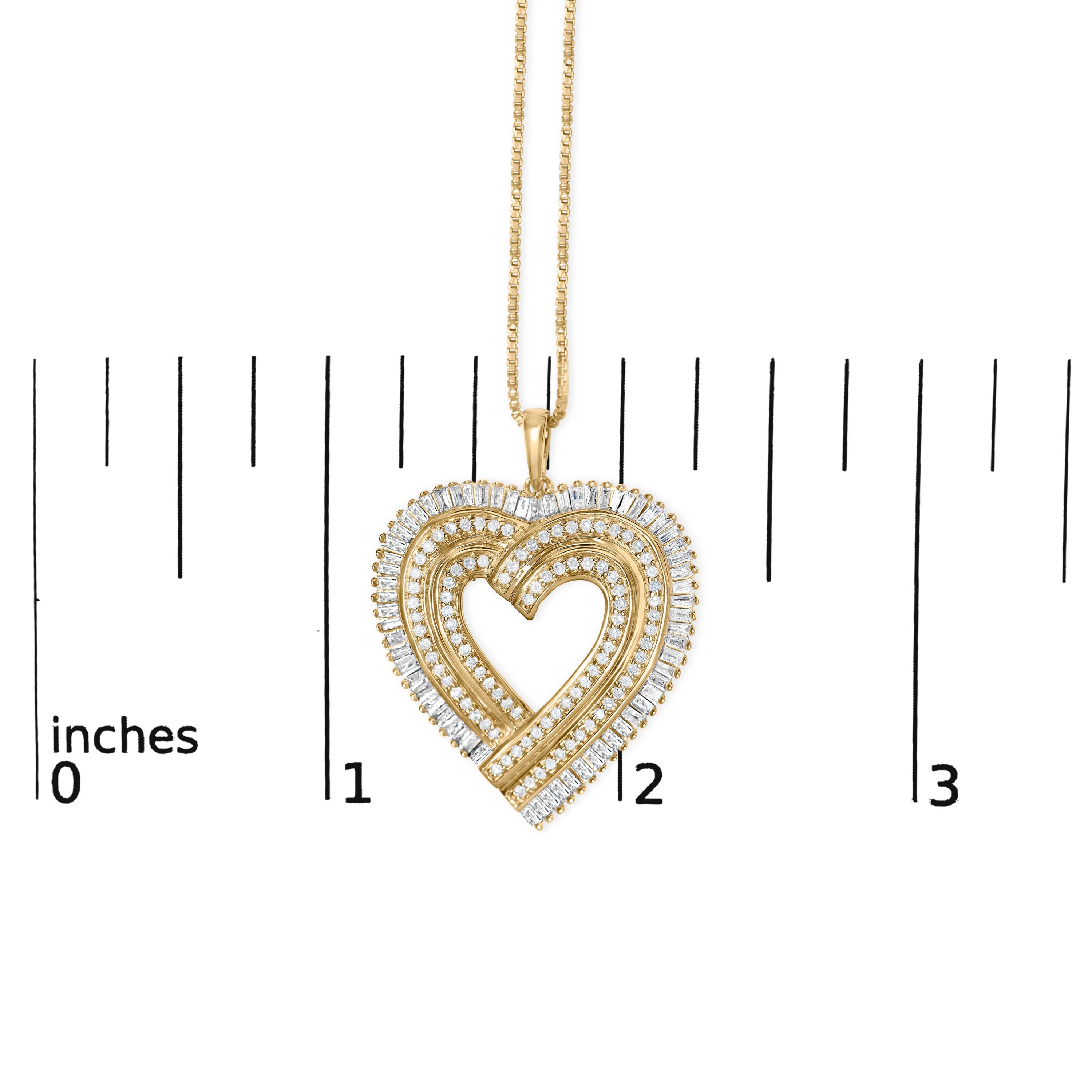 Taille baguette Collier pendentif en argent plaqué jaune 14 carats composite de diamants 1/4 carat en vente
