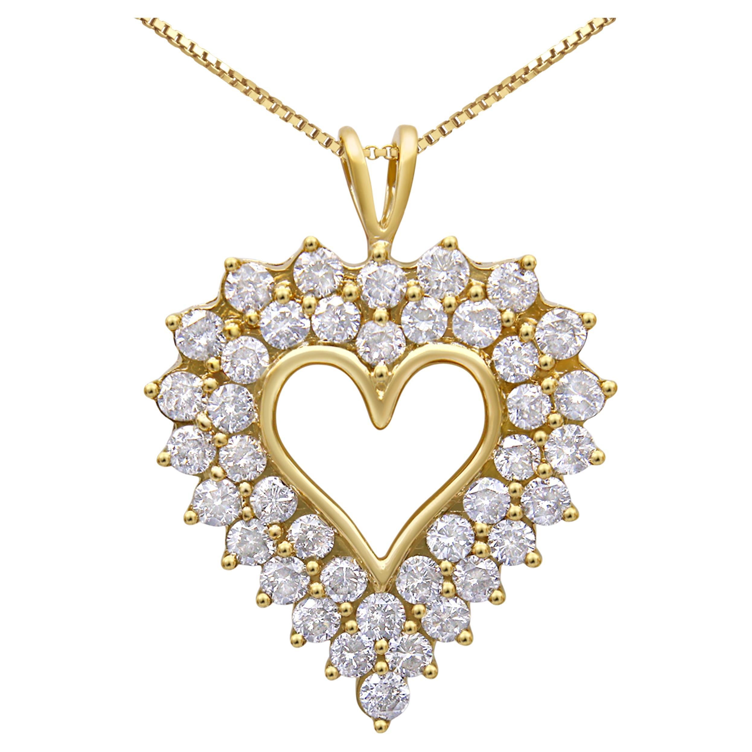 Collier pendentif cœur avec cadre en argent plaqué or jaune 14 carats et diamants 4,0 carats en vente