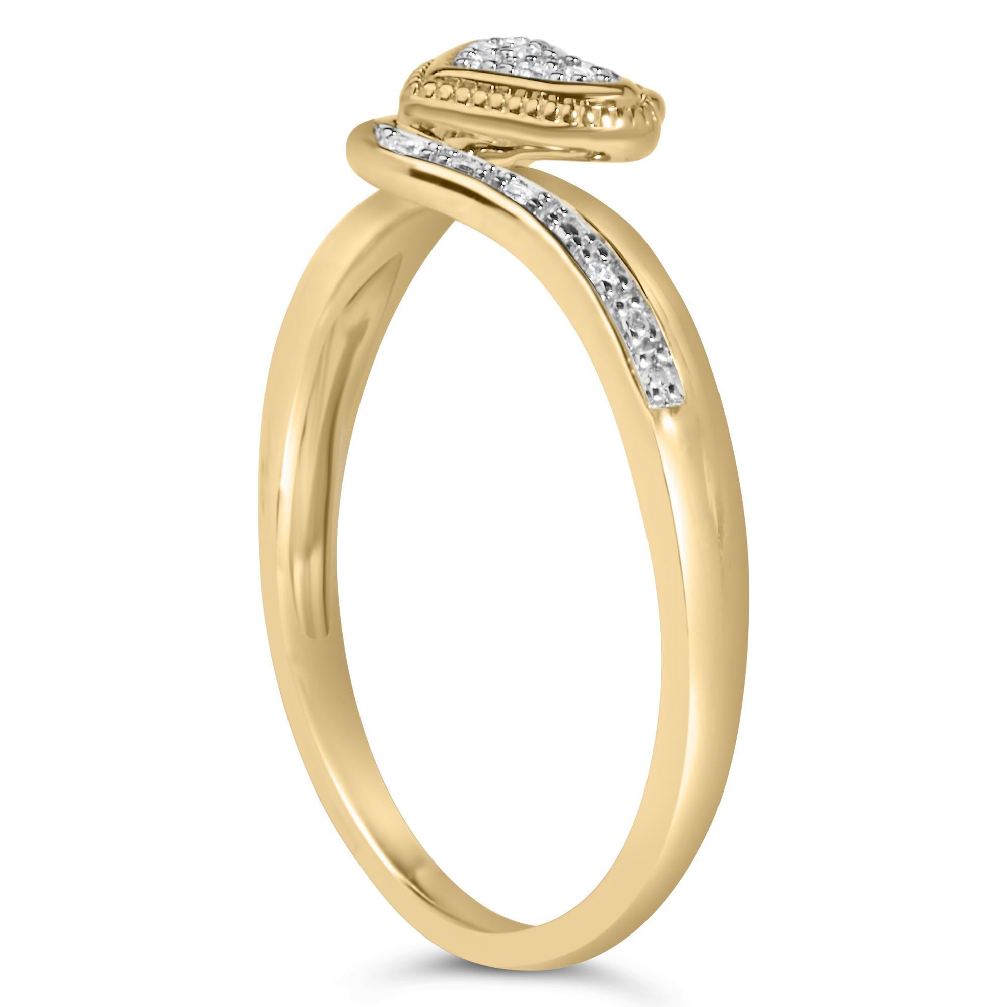 Anillo de Promesa con Corazón de Filigrana, Plateado, Chapado en Oro Amarillo de 14 K y Acentuado con Diamantes Corte redondo en venta