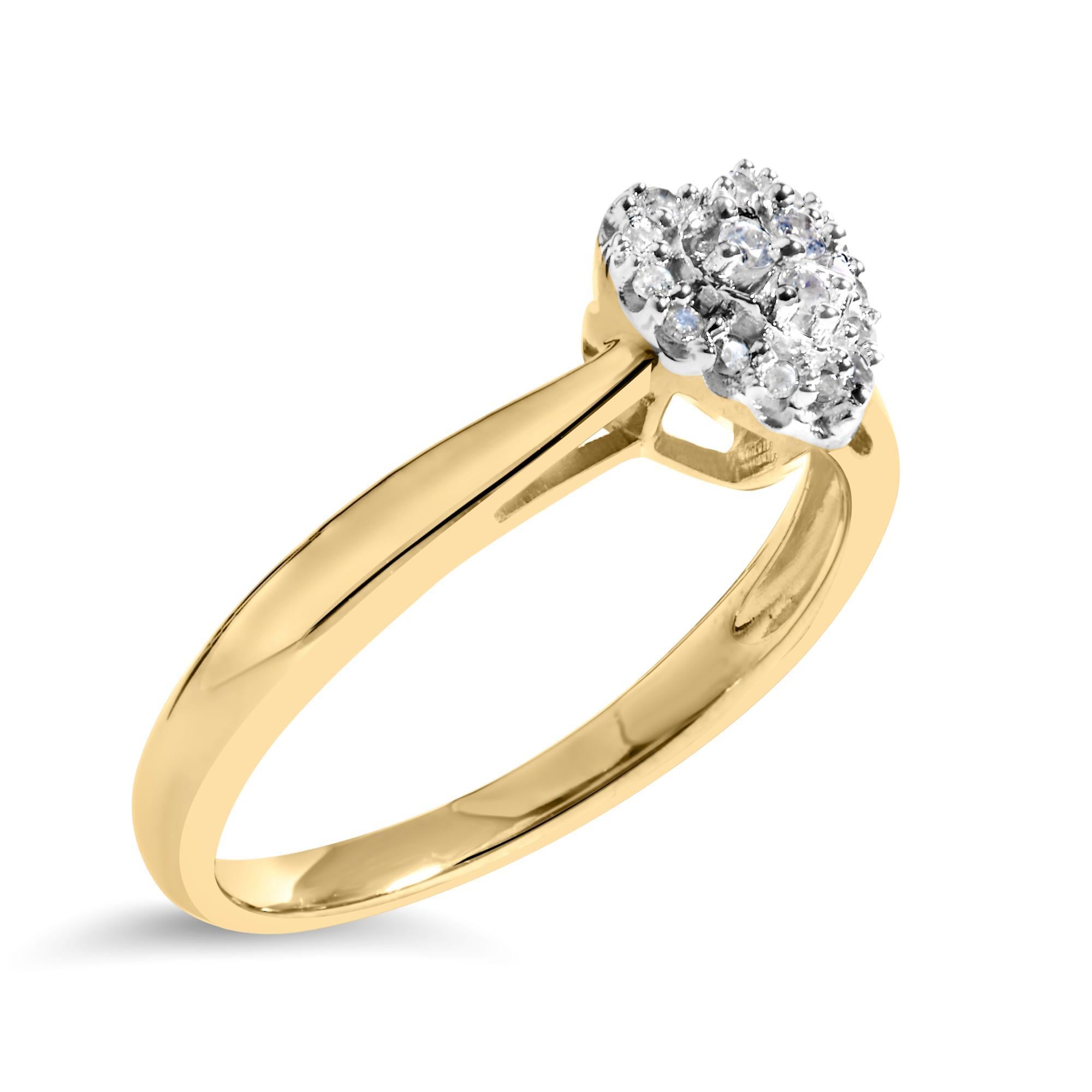 Anillo de compromiso Corazón de diamante de 1/10 qt bañado en oro amarillo de 14 quilates Moderno en venta